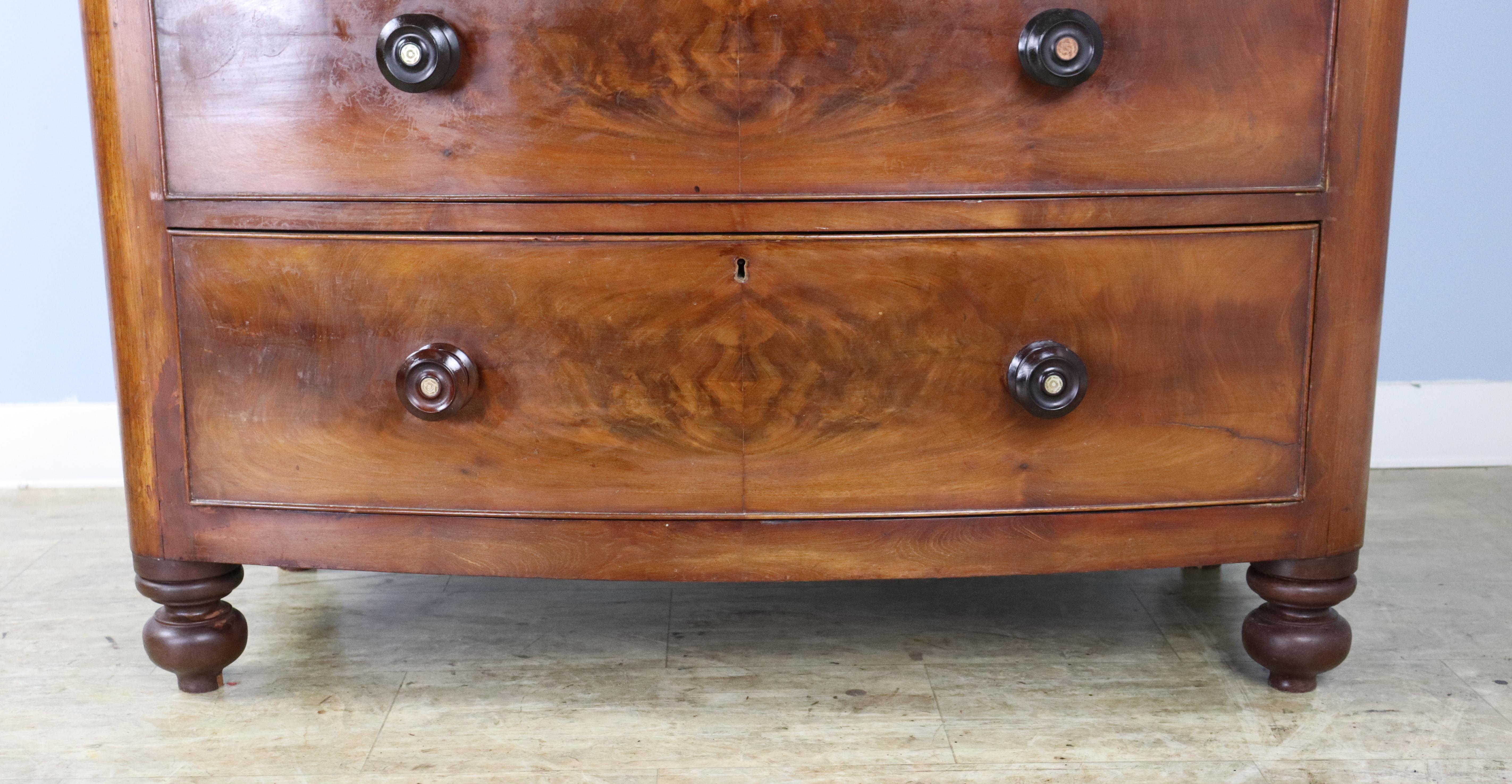 19th Century Bookmatched Veneered Bowfront Mahogany Chest of Drawers For Sale