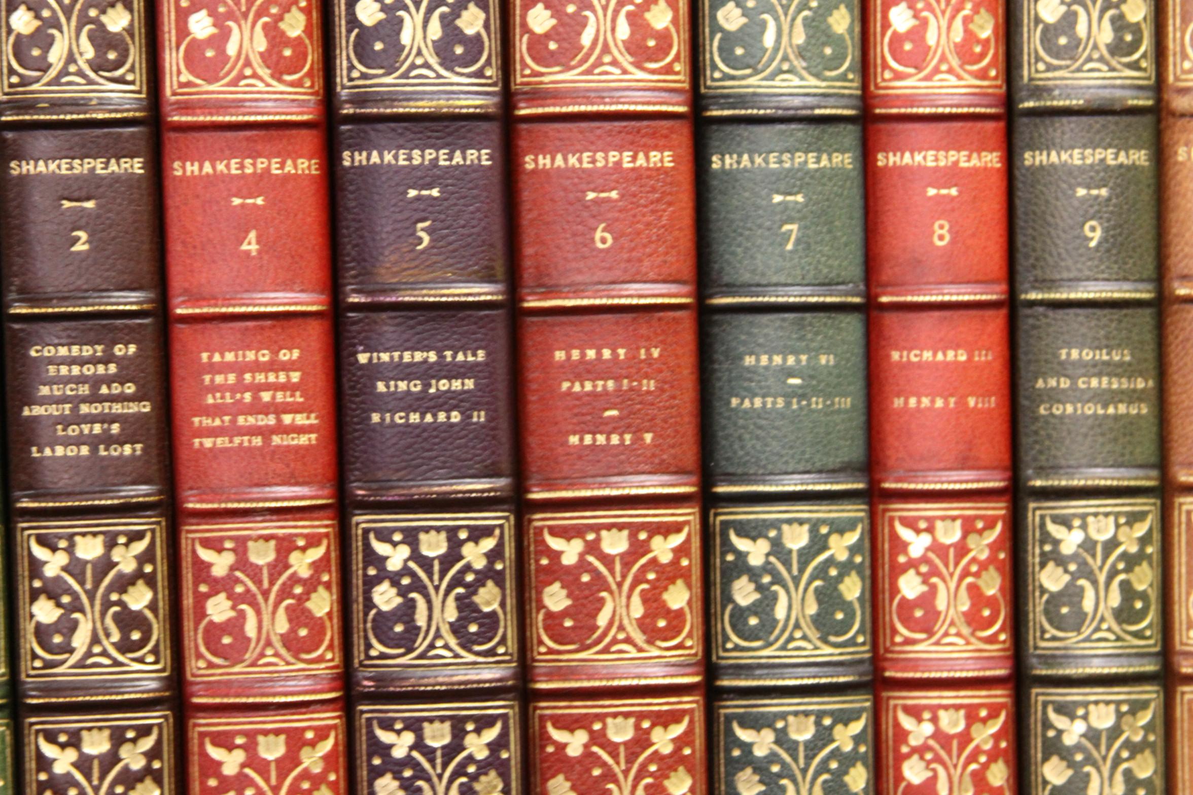 20th Century Books, The Works of William Shakespeare, Antique Leather-Bound Collections