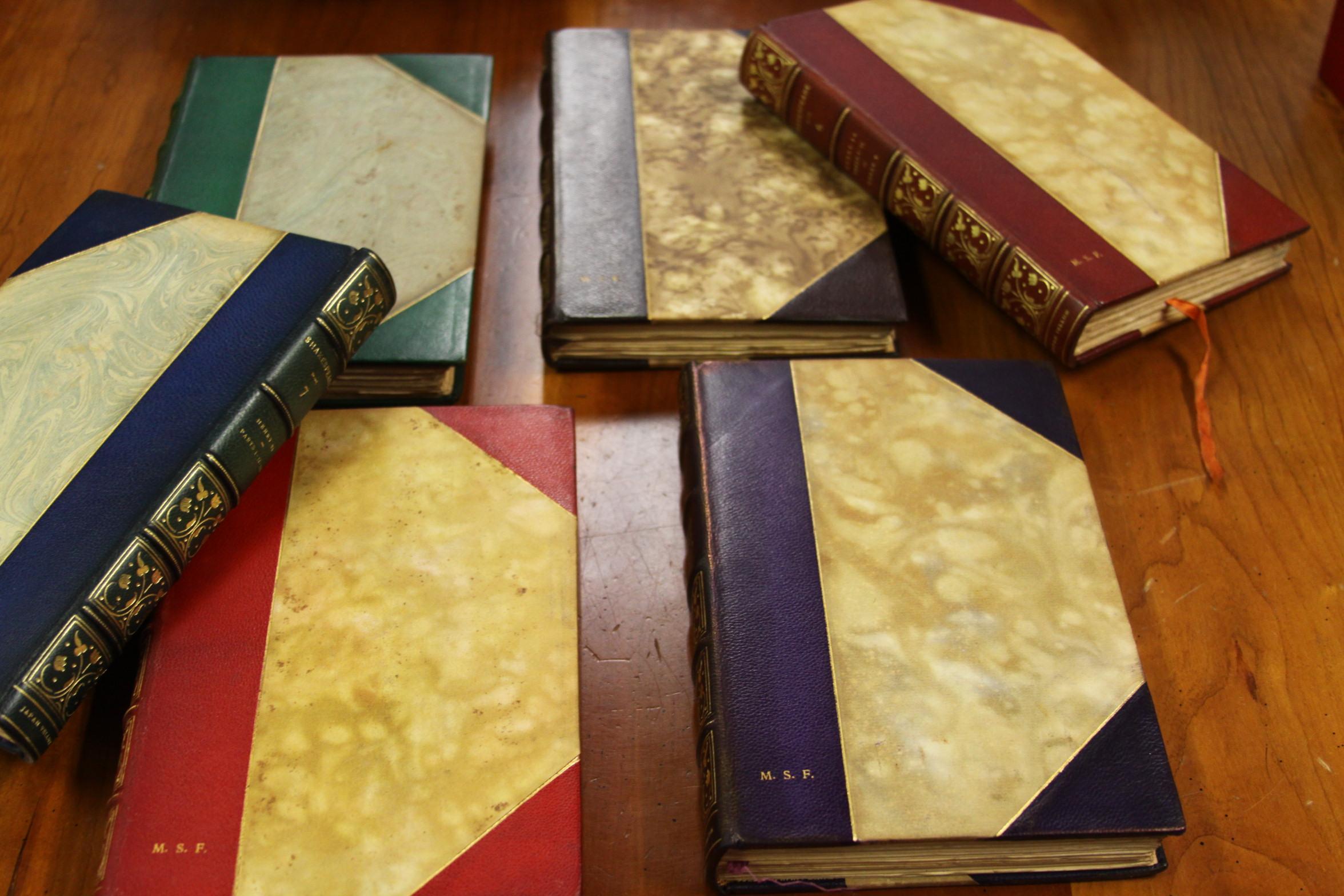 Books, The Works of William Shakespeare, Antique Leather-Bound Collections In Good Condition In New York, NY