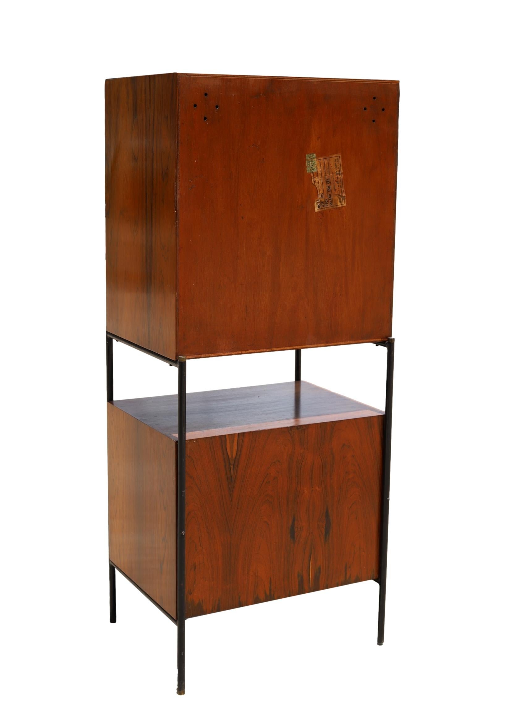 Bookshelf by Geraldo de Barros, Unilabor, 1950s, Mid-Century Modern In Good Condition For Sale In Houston, TX