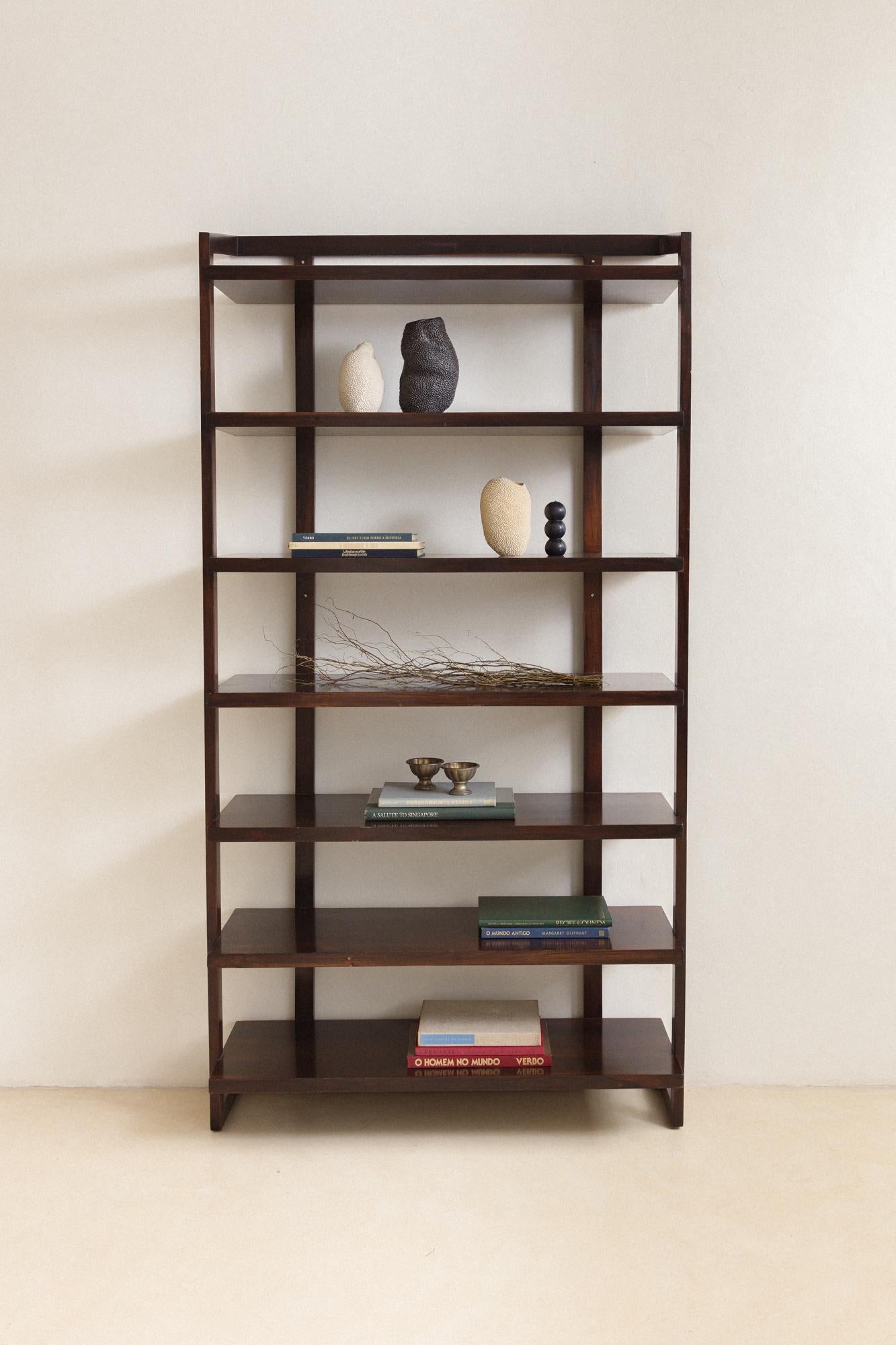 Bookshelf by Joaquim Tenreiro in Brazilian Rosewood, 1960s, Mid-Century Modern In Good Condition For Sale In New York, NY