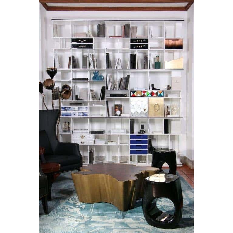 Bookshelf in lacquered wood with a variety of finishes
Product features: Wood, lacquered,
ceramics, silver leaf, gold leaf copper leaf,
Portuguese tiles and glass, stucco, brass,
Cocored mirror.
Measures: W 242 cm 95.3”, D 35 cm 13.8”, H 362cm