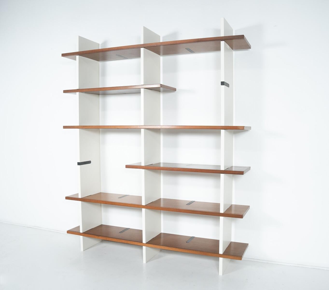 							
Libreria modello 'Domino' di Eugenio Gerli per Tecno Milano -1966 
