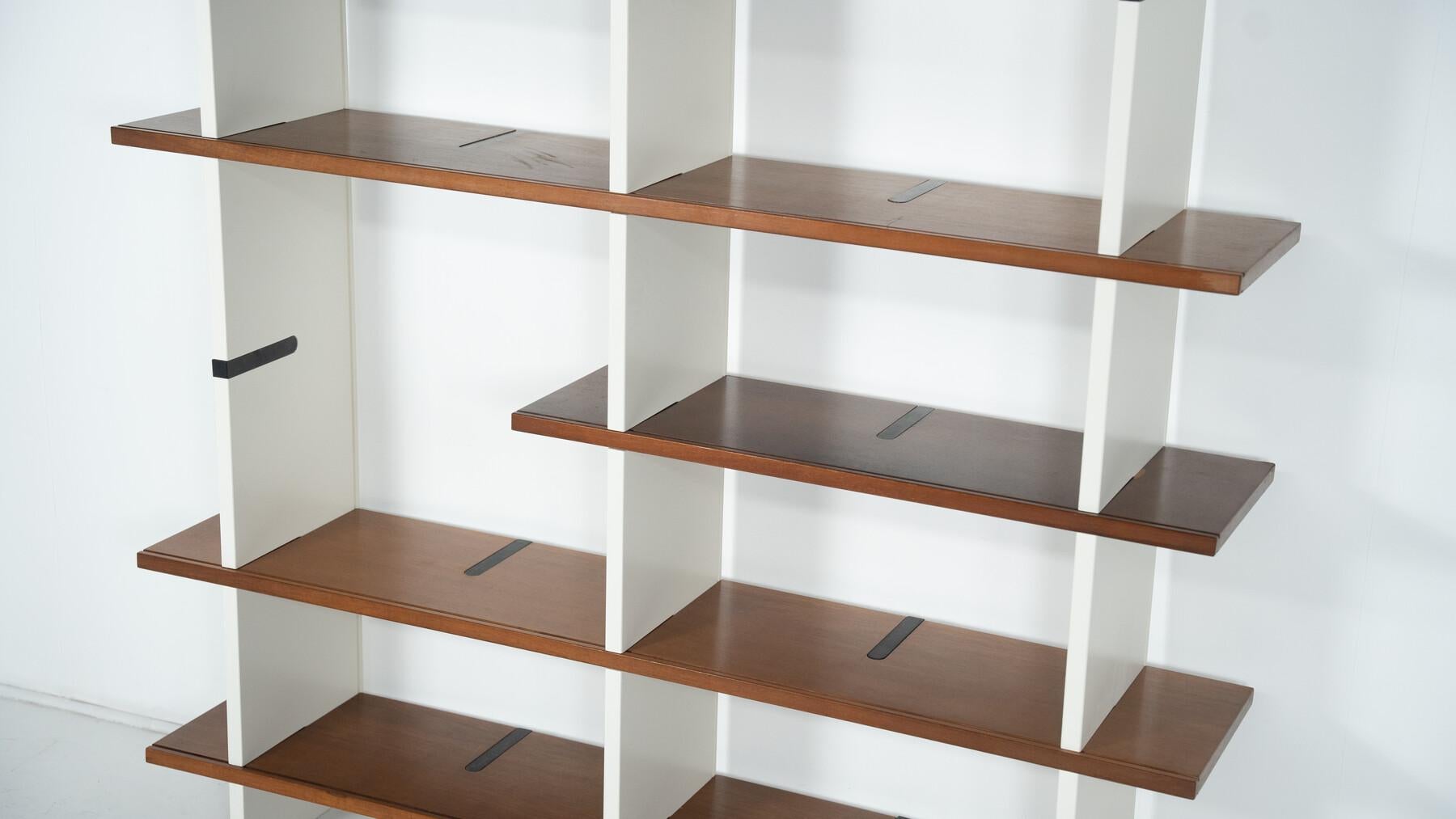 Italiano Libreria modello 'Domino' di Eugenio Gerli per Tecno Milano, 1966 in vendita