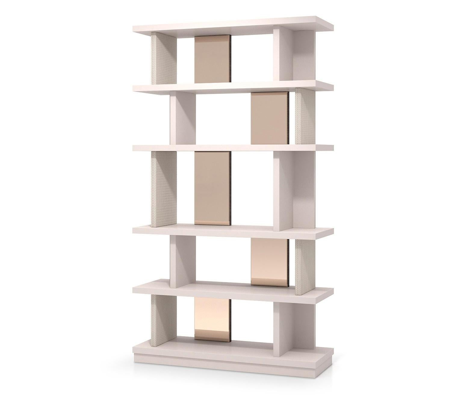 Sicis è lieta di darti il benvenuto a 'Casa'.
La misura di ispirazione classica in chiave contemporanea interpreta uno stile eclettico, elegante e raffinato. Gli interni esprimono personalità.
Una costante ricerca, l'attenzione alla qualità,
