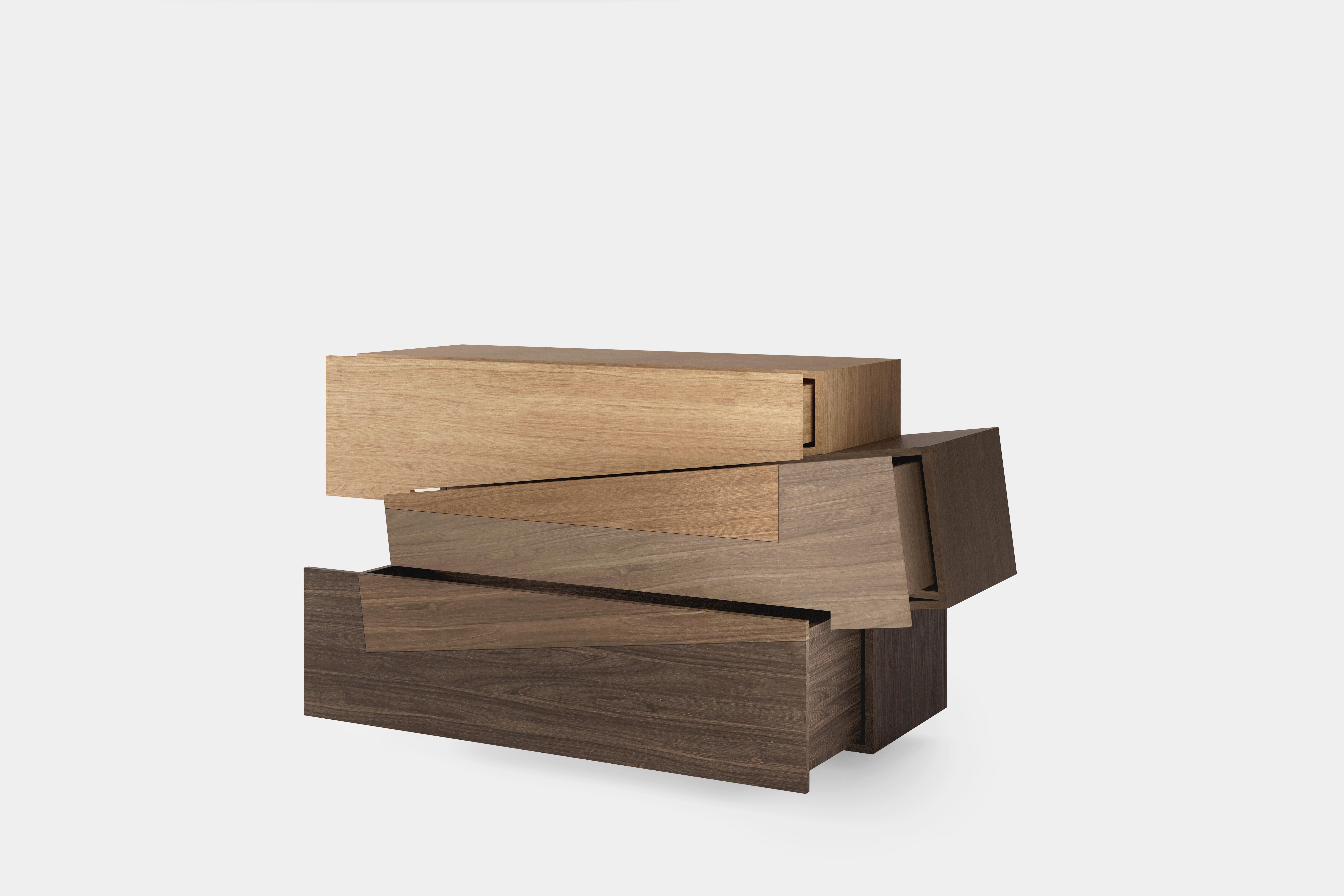 Impiallacciato Booleanos Commode 3 Drawers, Chest of Drawers in Warm Wood Veneer, Joel Escalona in vendita