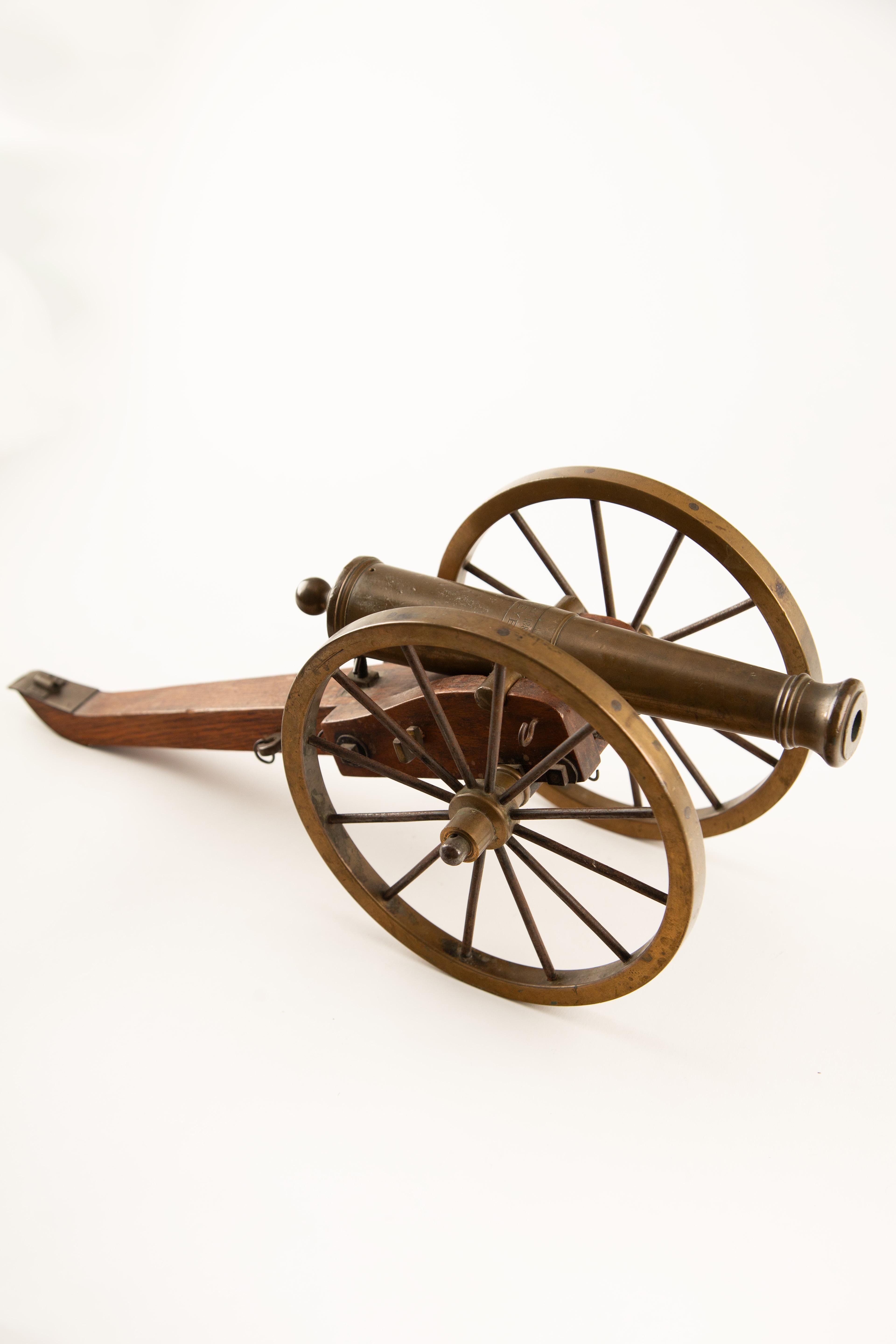Boom in Brass – 1888 Model Field Cannon In Excellent Condition For Sale In New York, NY
