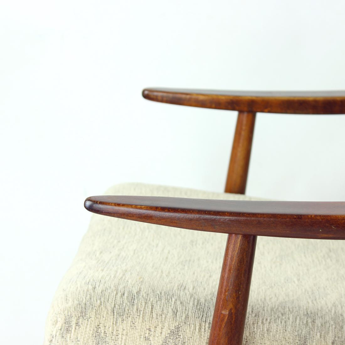 Boomerang-Sessel von Ton, Tschechoslowakei 1960er Jahre (Textil) im Angebot
