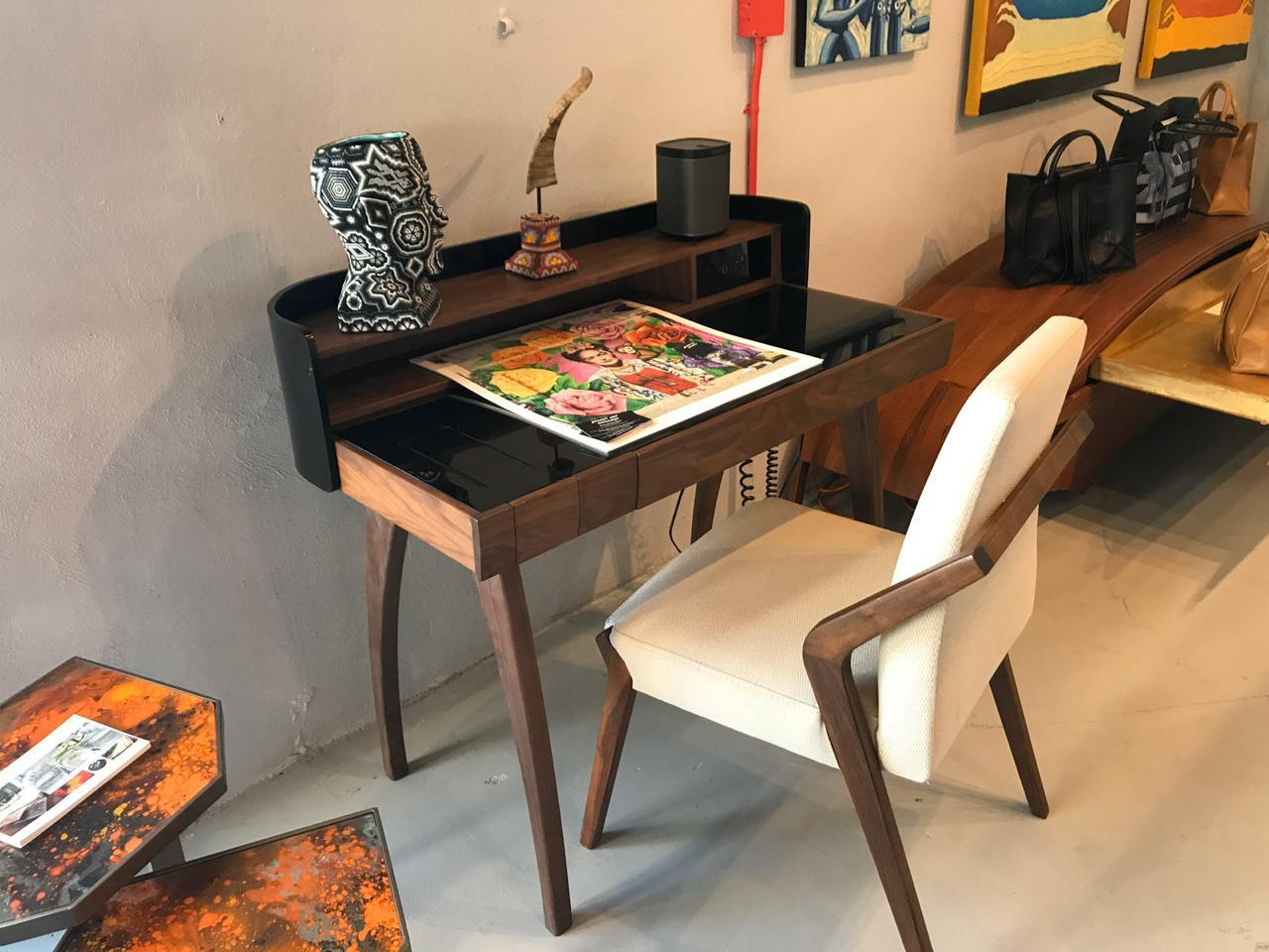 Boomerang Chair In New Condition For Sale In Ciudad de México, MX