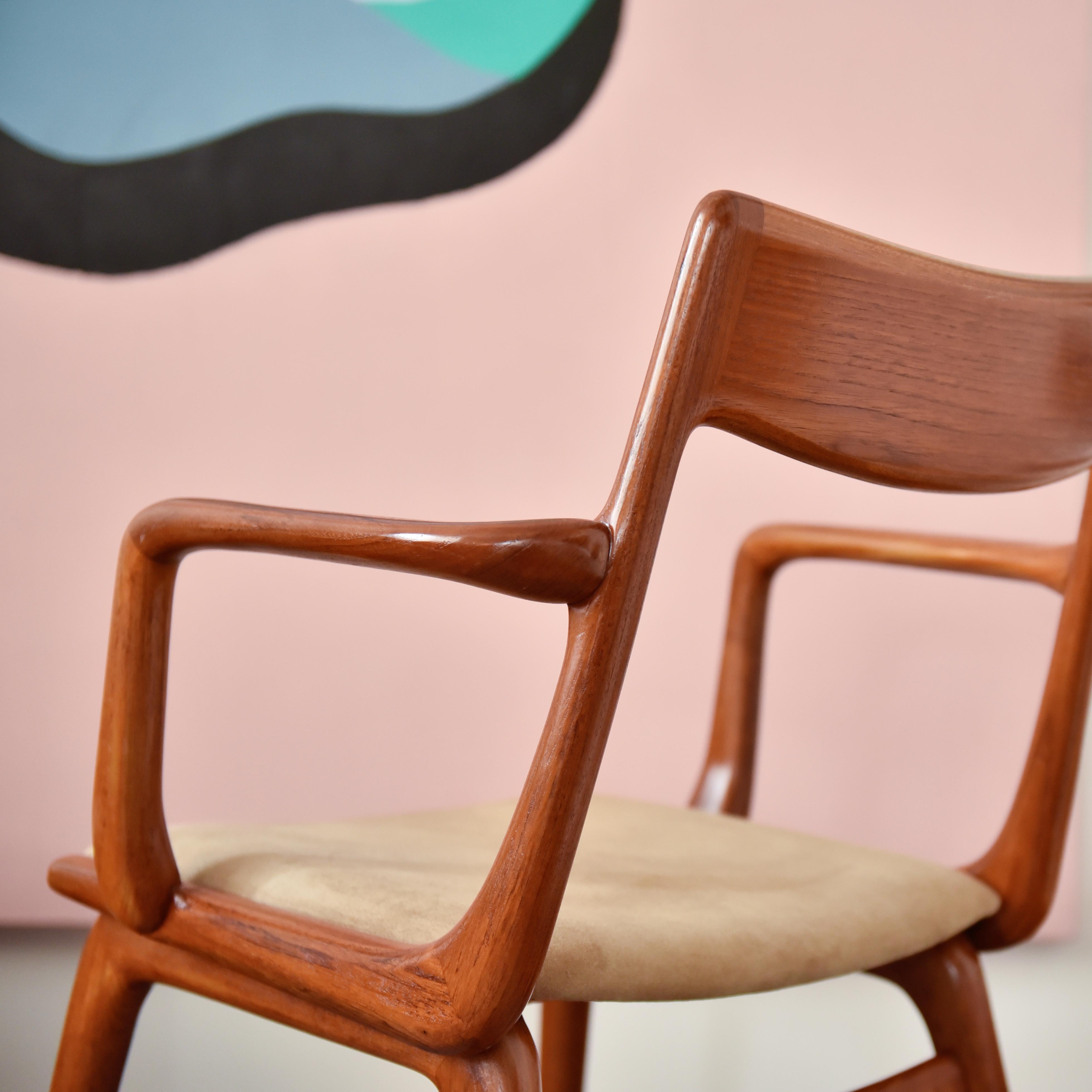Boomerang Chair in Salmwood by Alfred Christensen for Slagelse Møbelværk.  In Excellent Condition In Sao Paulo, SP