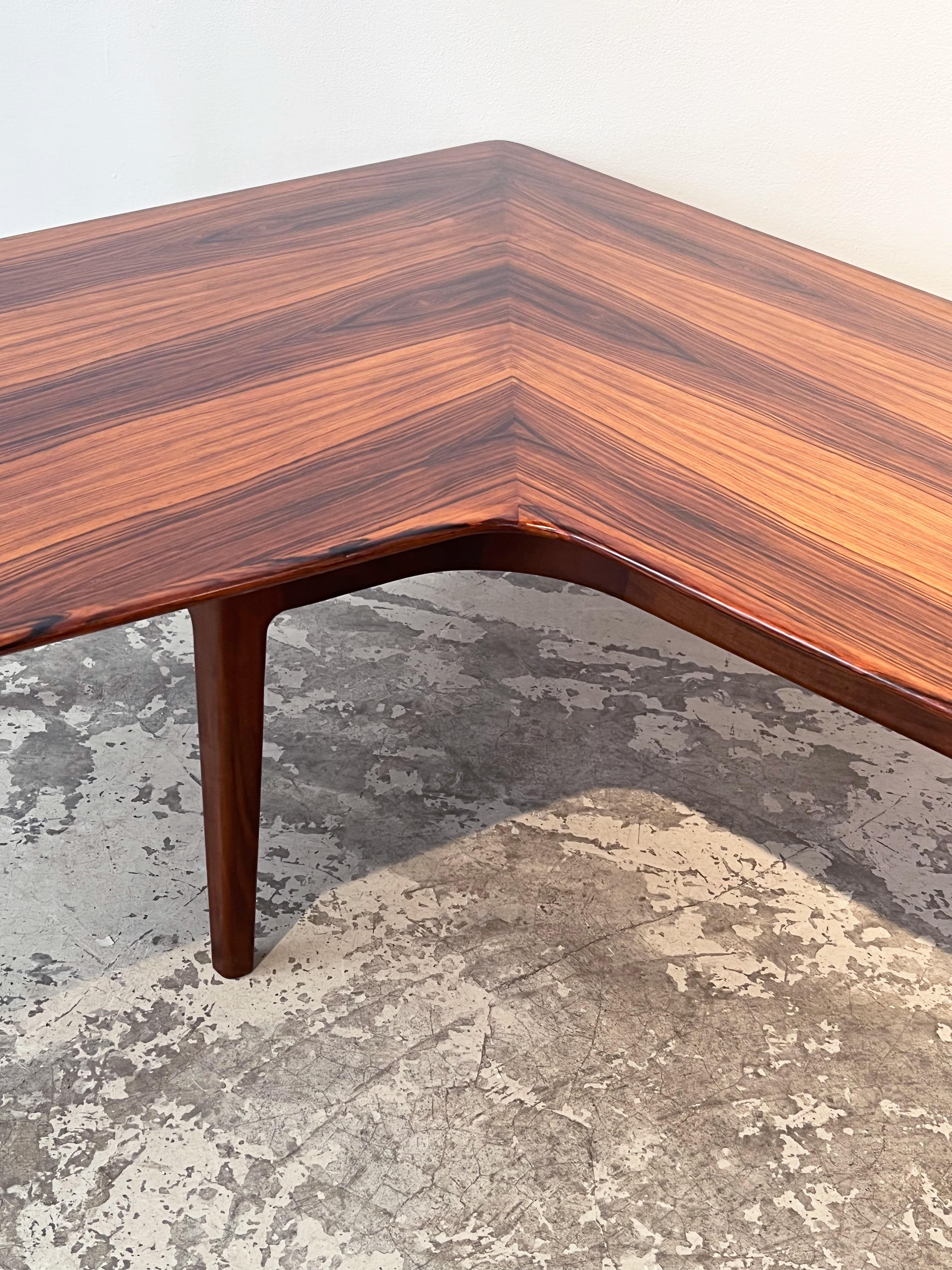 Mid-20th Century Boomerang coffee table in rosewood 1960s