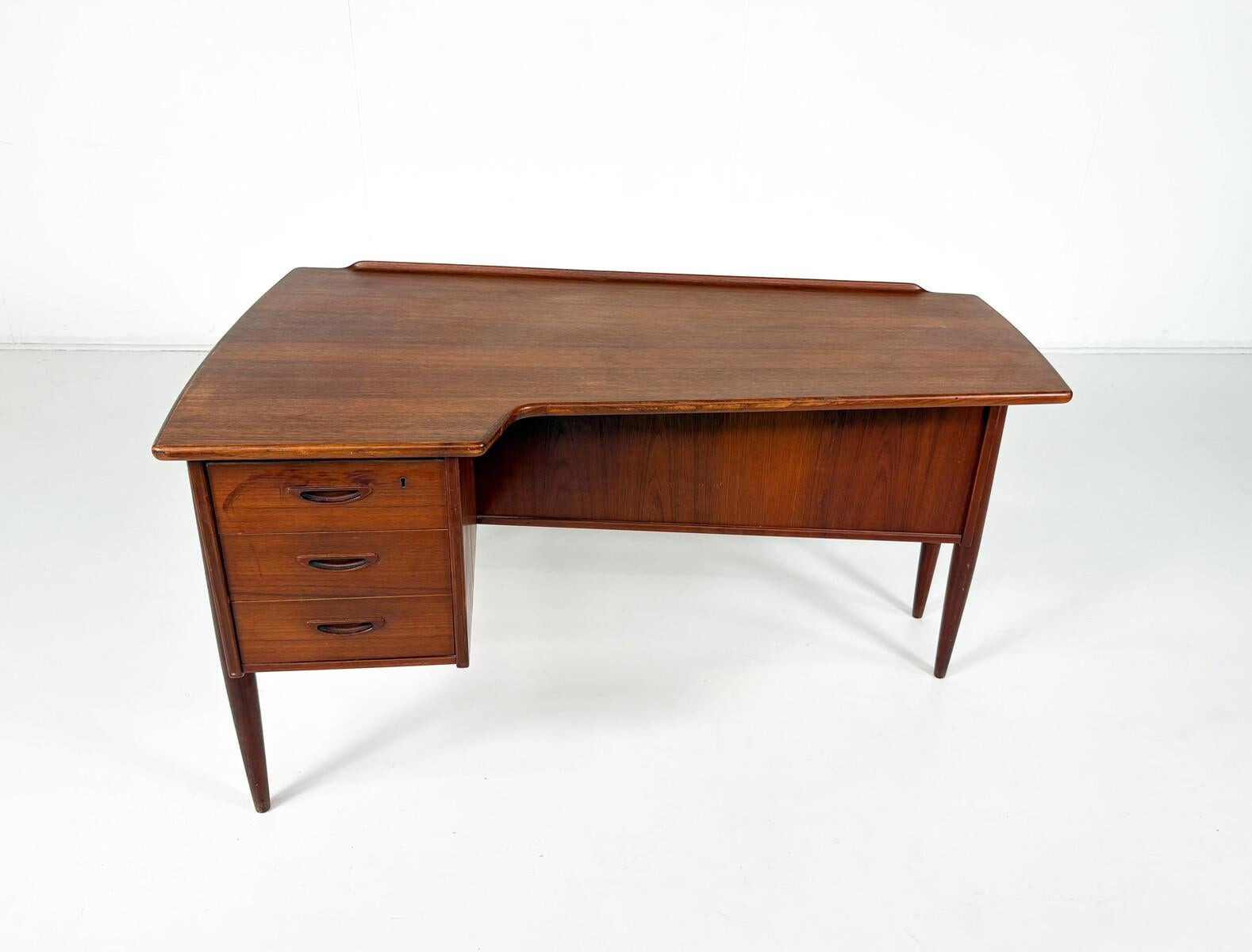 Suédois Bureau Boomerang A10 par Göran Strand pour Lelangs Möbelfabrik, 1960s en vente