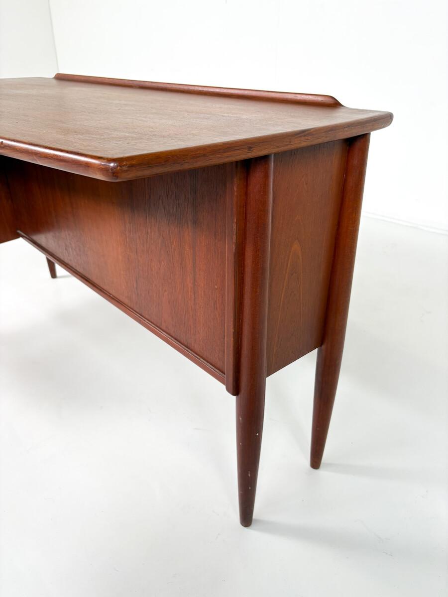 20ième siècle Bureau Boomerang A10 par Göran Strand pour Lelangs Möbelfabrik, 1960s en vente