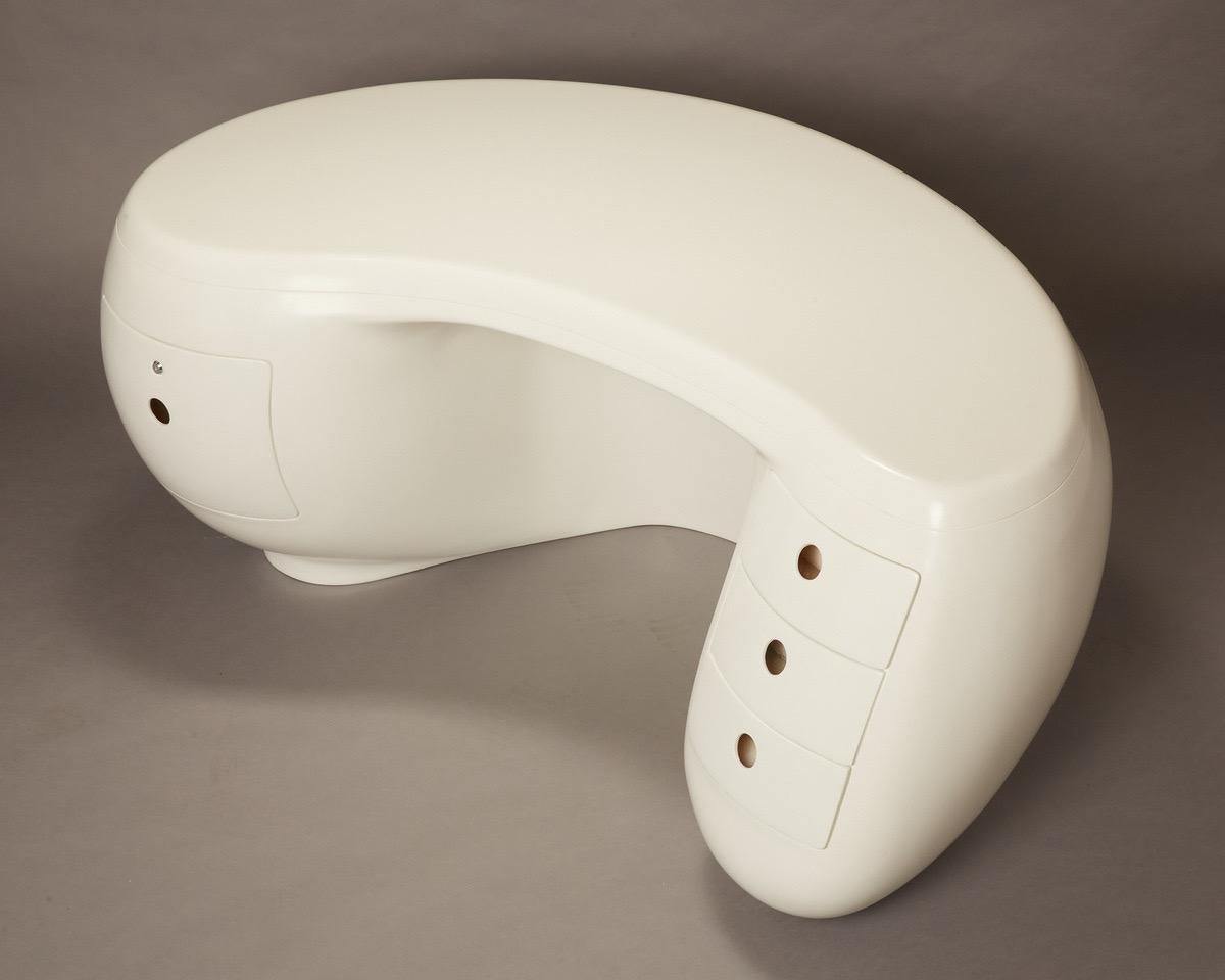 Boomerang Desk by Maurice Calka In Good Condition For Sale In North Hollywood, CA