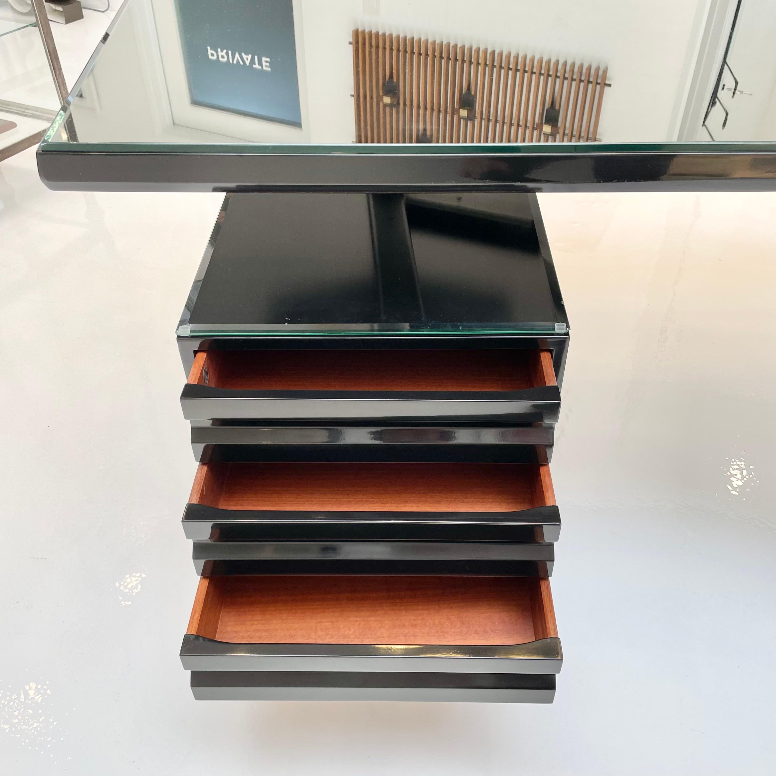 Boomerang Desk by Osvaldo Borsani for Tecno Milano 6