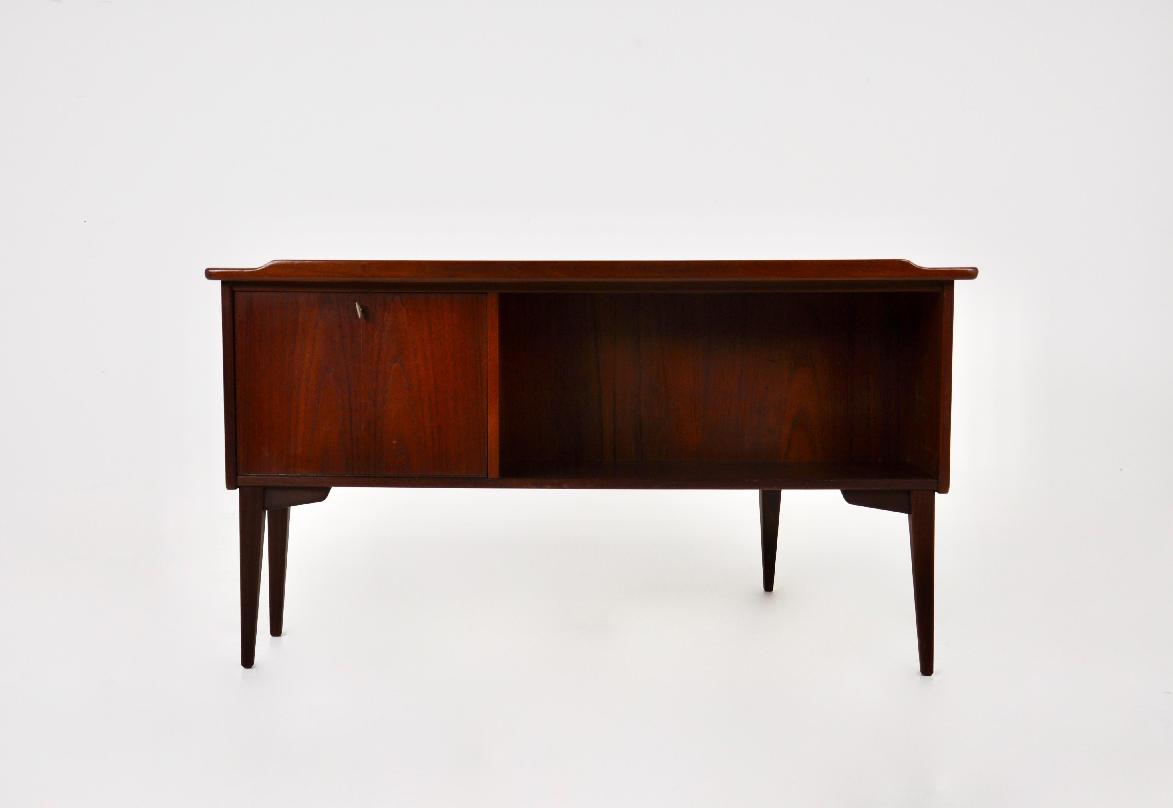 Boomerang desk Model A10 by Göran Strand for Lelangs Möbelfabrik, 1960s For Sale 3