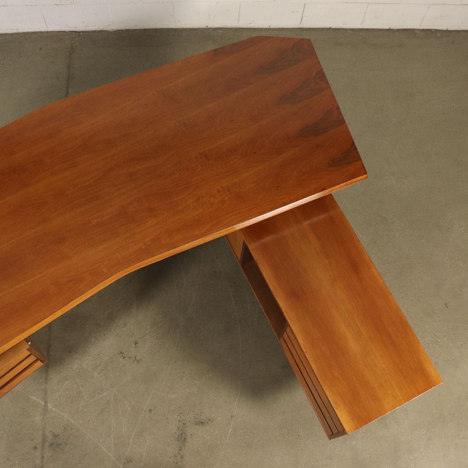 Boomerang Desk Walnut Veneer Vintage, Italy, 1960s-1970s 1