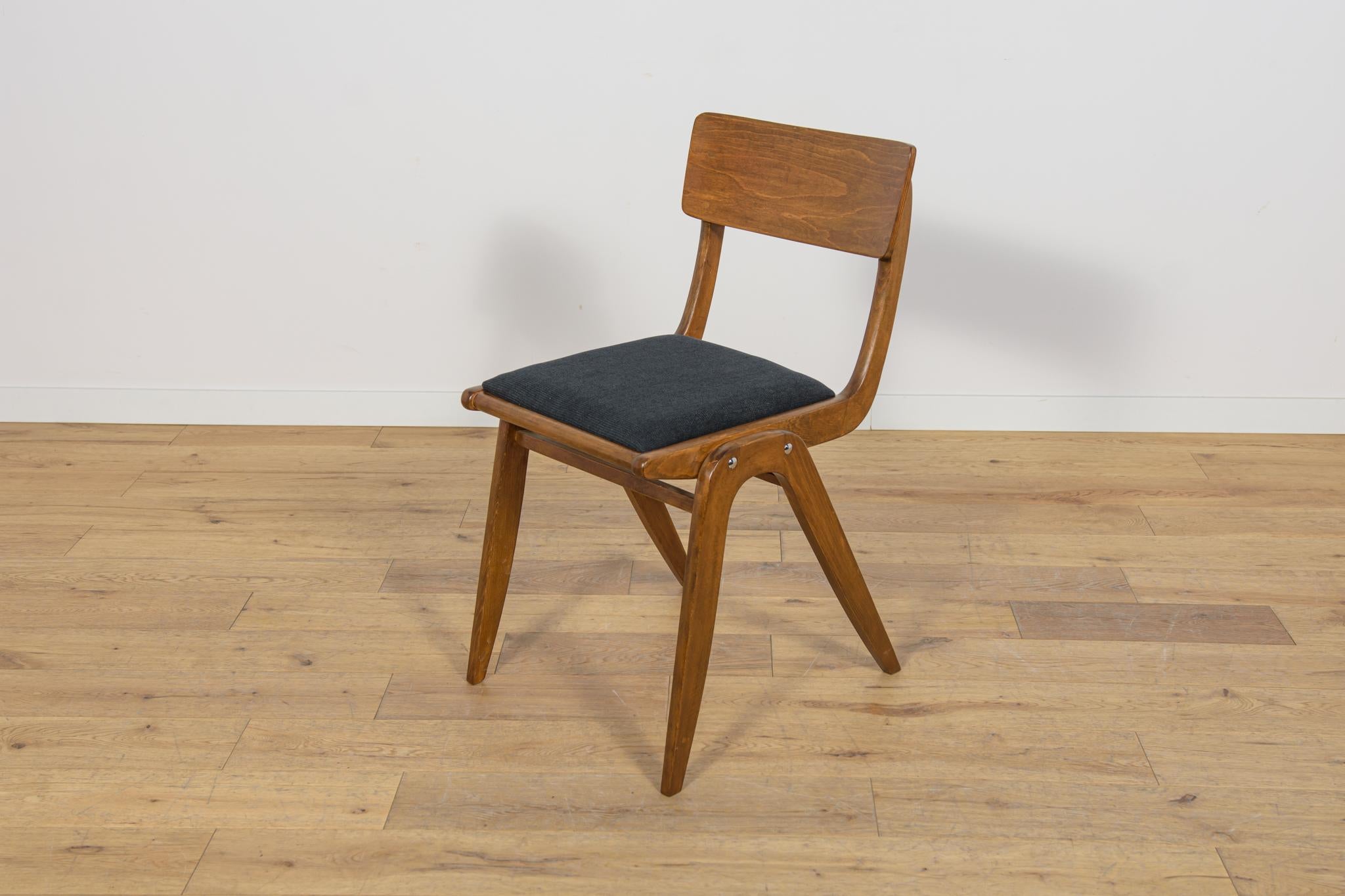 Chaises de salle à manger Boomerang de Gościcńskie Furniture Fabryki, 1960, ensemble de 6 en vente 1