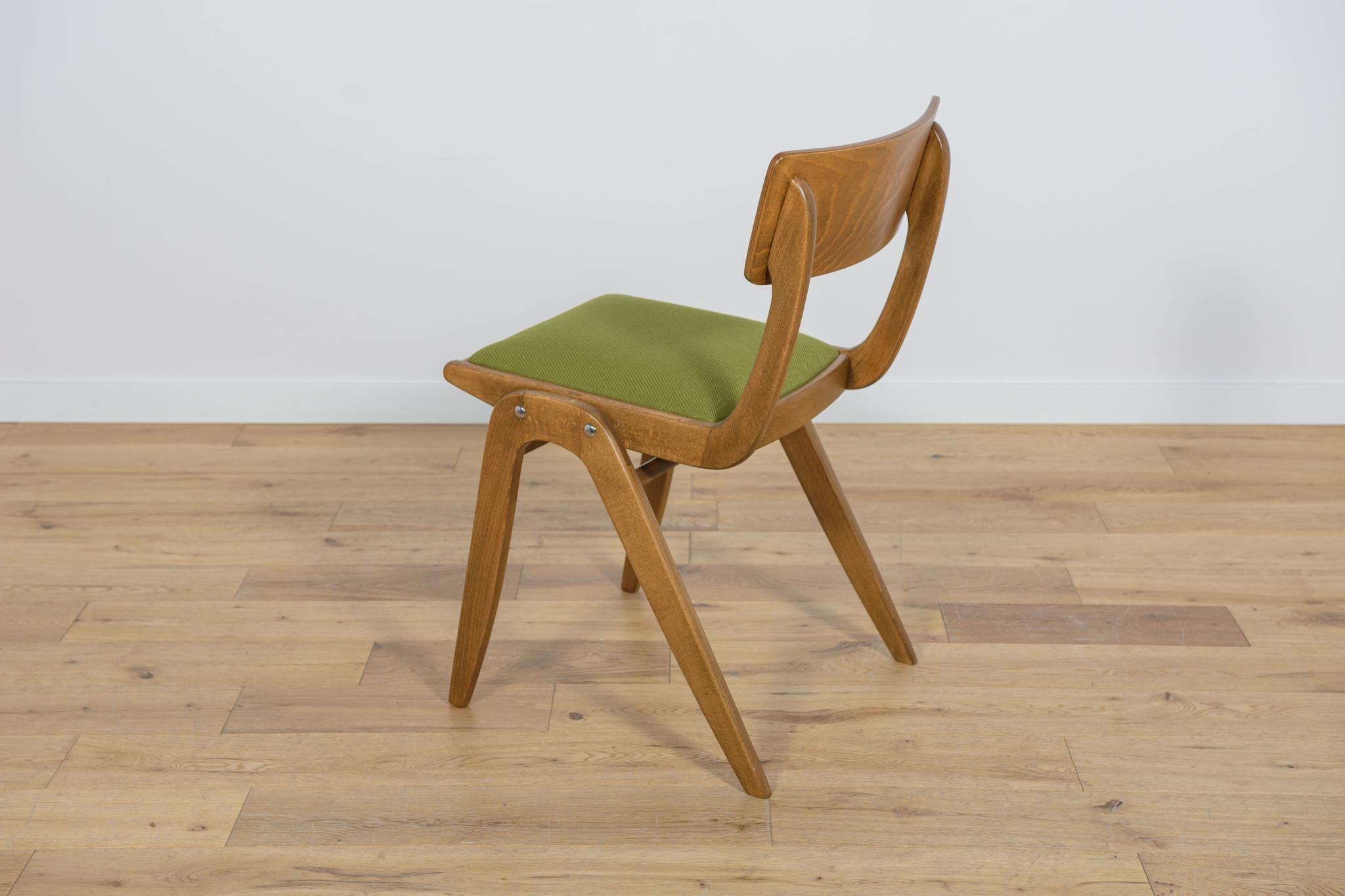 Boomerang Dining Chairs Typ 229xB from Goscinski Furniture Factory, 1960s. For Sale 3