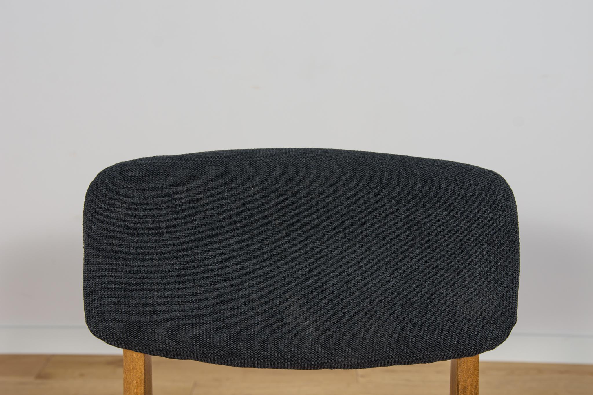 Sedie da pranzo Boomerang Typ 229xB di Goscinski Furniture Factory, anni '60. in vendita 6