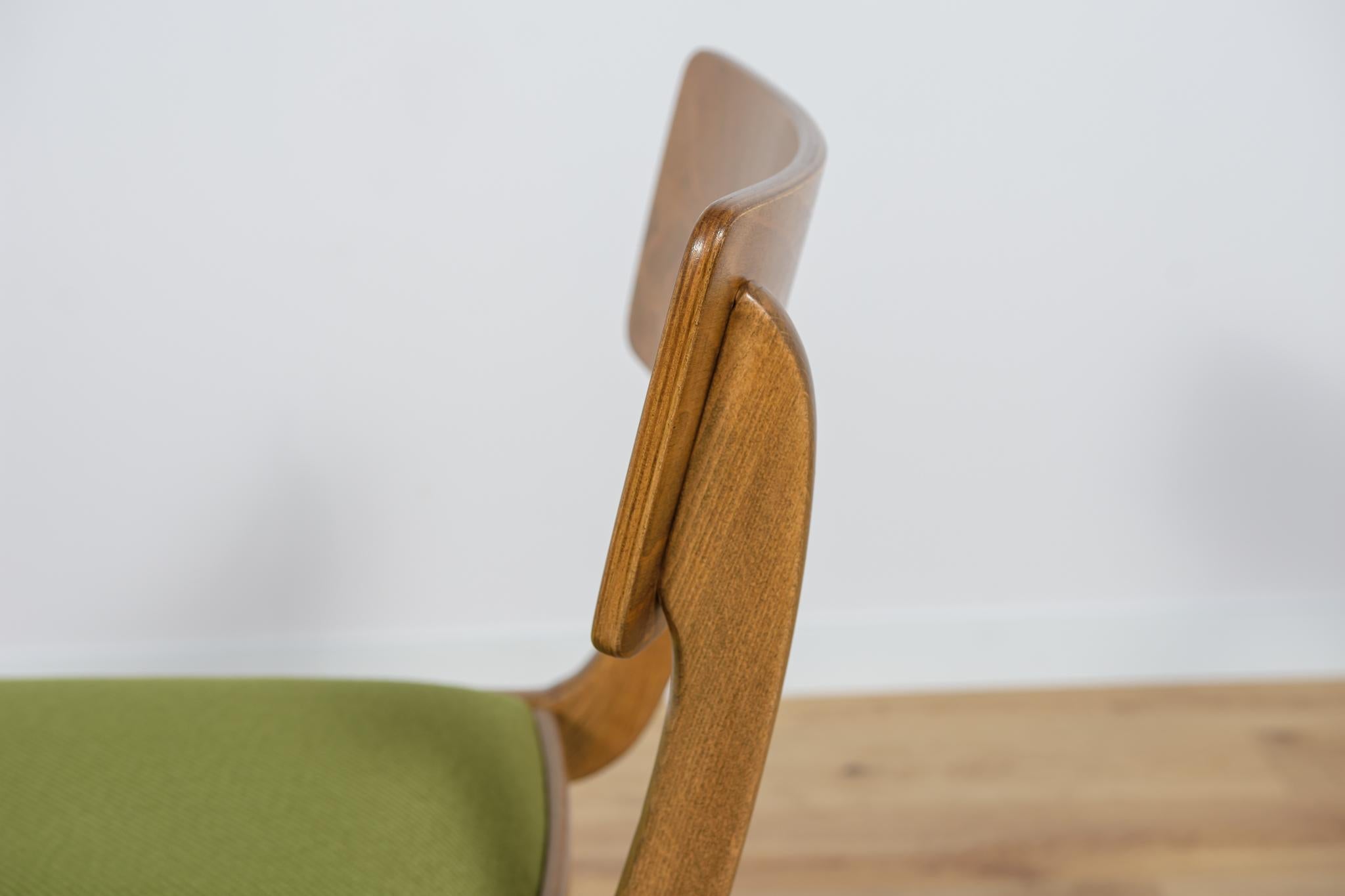 Boomerang Dining Chairs Typ 229xB from Goscinski Furniture Factory, 1960s. For Sale 10