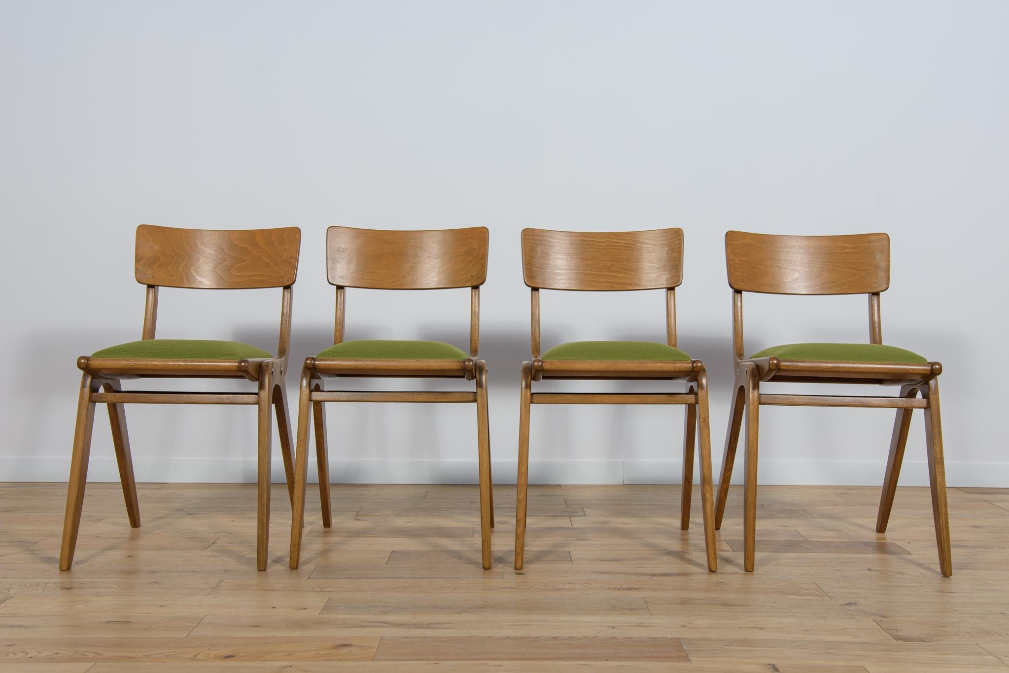 Mid-Century Modern Boomerang Dining Chairs Typ 229xB from Goscinski Furniture Factory, 1960s. For Sale