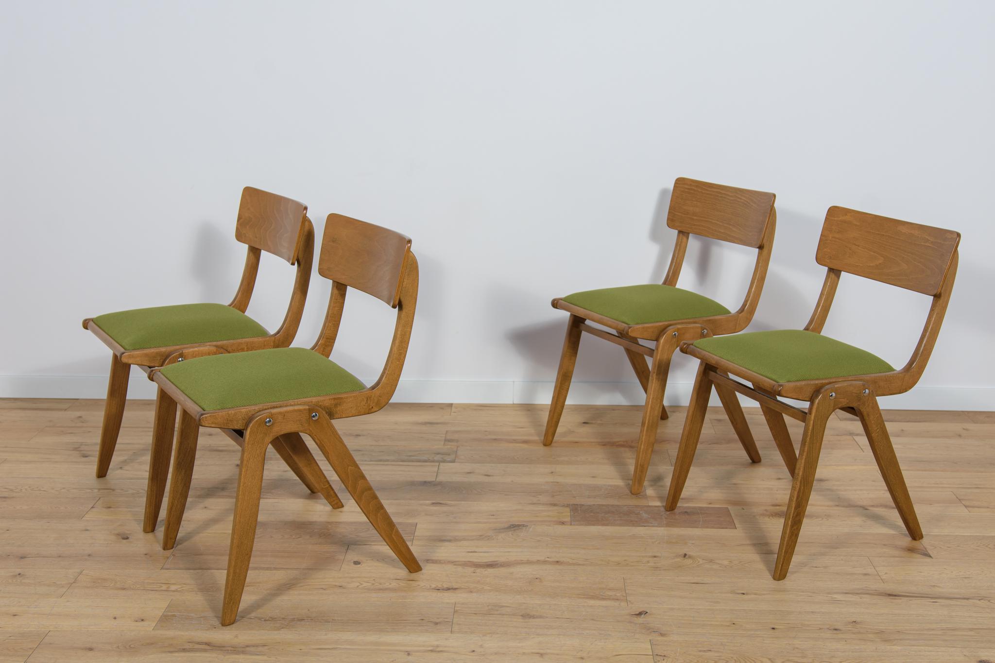 Travail du bois Chaises de salle à manger Boomerang Typ 229xB de la manufacture de meubles Goscinski, années 1960. en vente