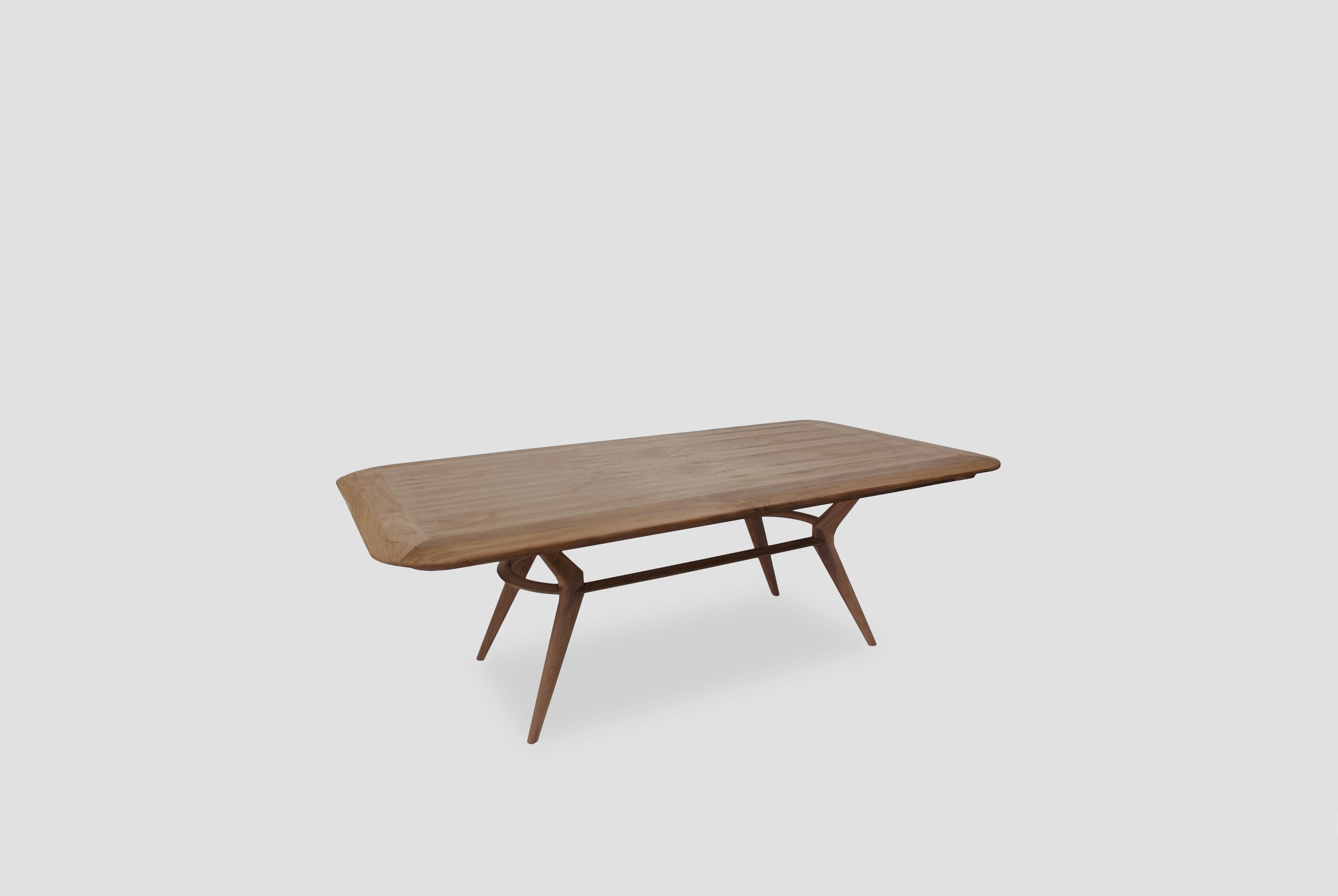 Boomerang dining table by Arturo Verástegui
Dimensions: D 220 x W 120 x H 75 cm
Materials: walnut wood.

Rectangular dining table made of walnut.

Arturo Verástegui has been the director and founder of BREUER since 2015. Arturo began his