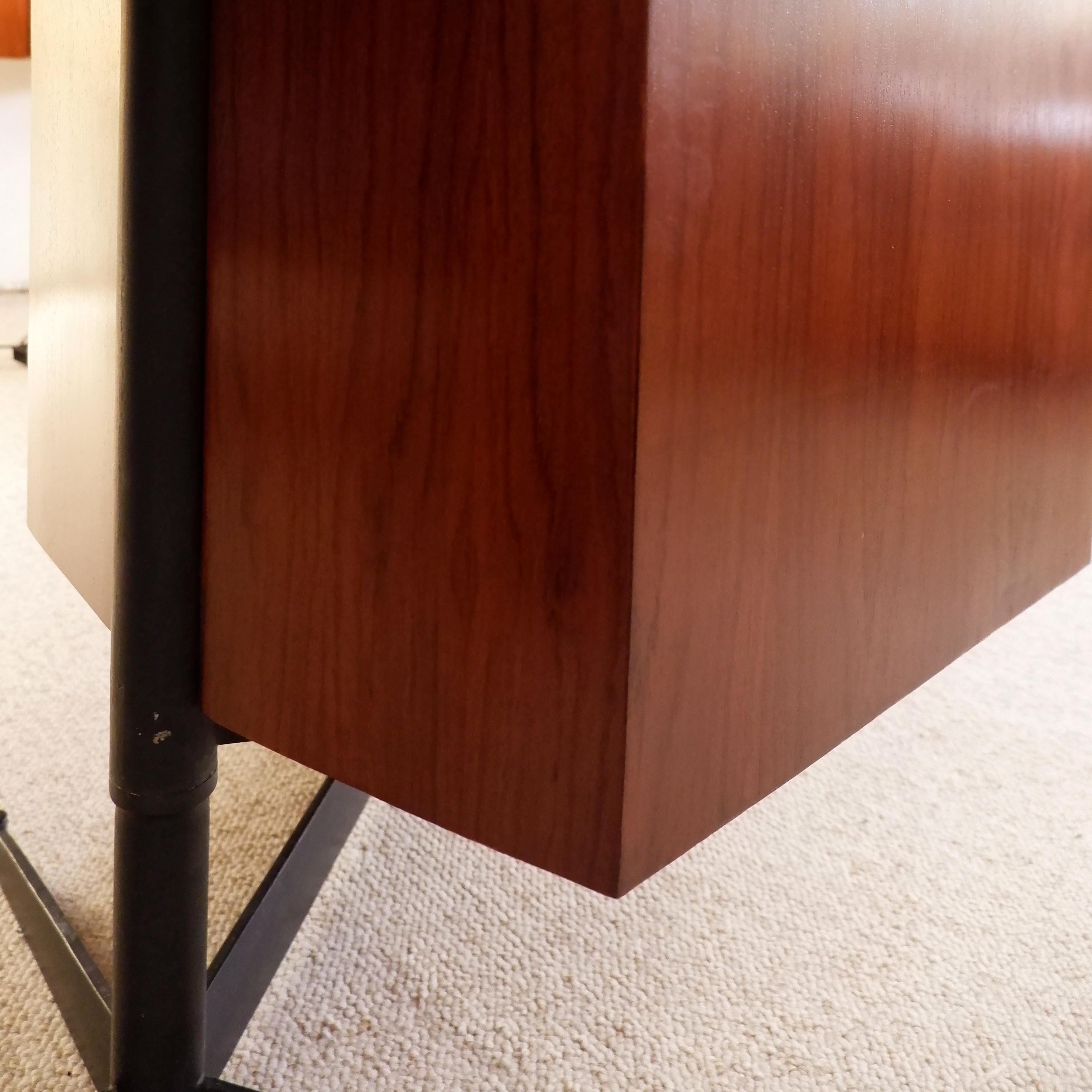 “Boomerang” executive desk Borsani style, Italy, 1960s 2