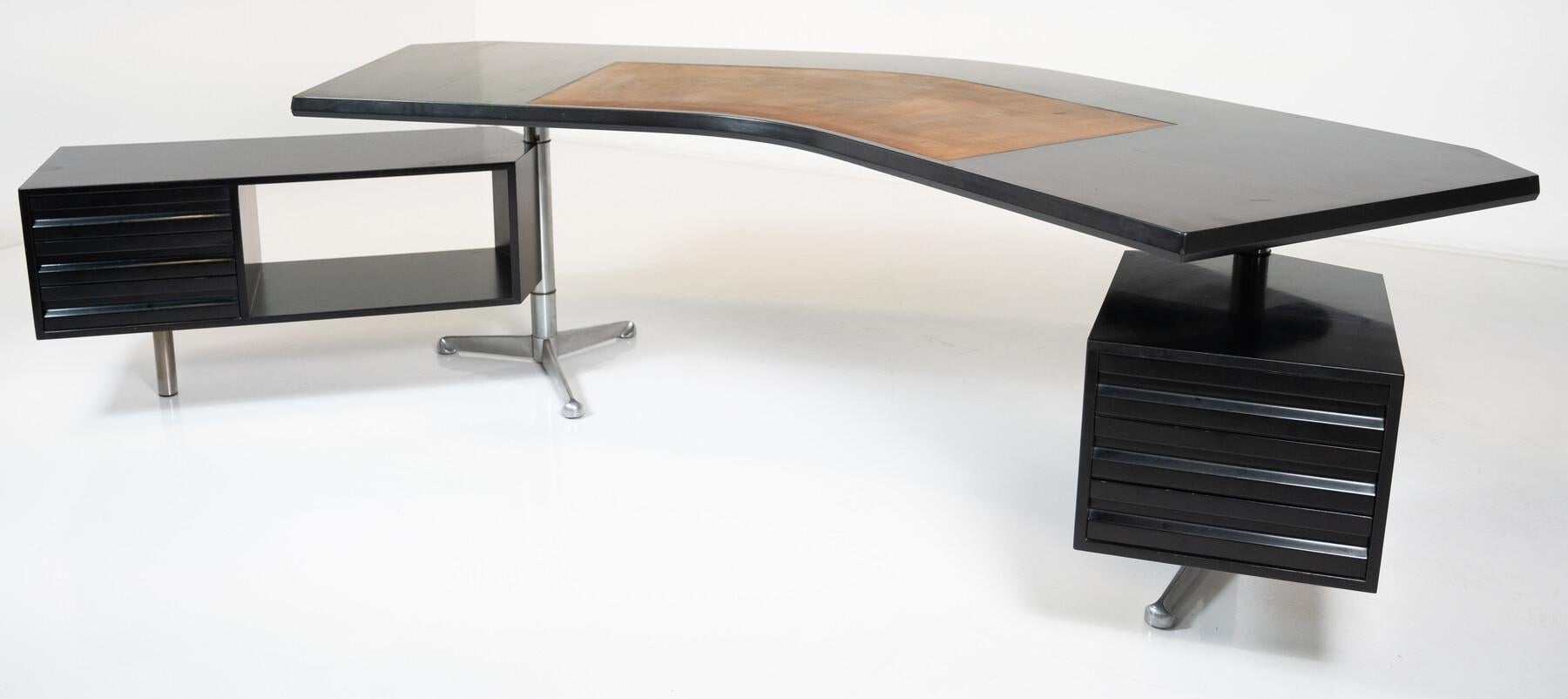 Mid-20th Century “Boomerang” model T96 executive desk by Osvaldo Borsani for Tecno, Italy, 1955