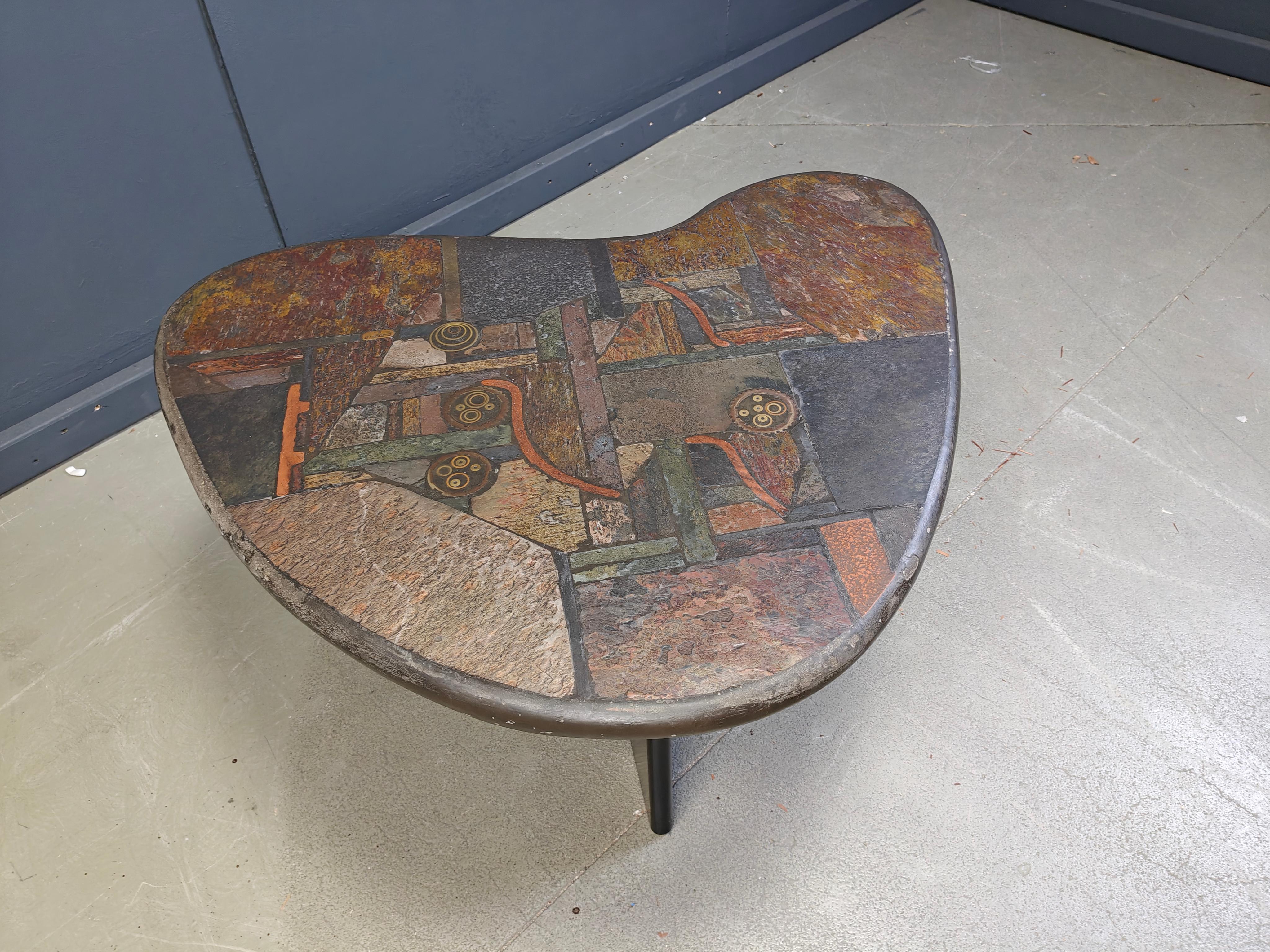 Boomerang shaped coffee table by C. Kneip, 1990s In Good Condition In Leuven, Vlaams Gewest