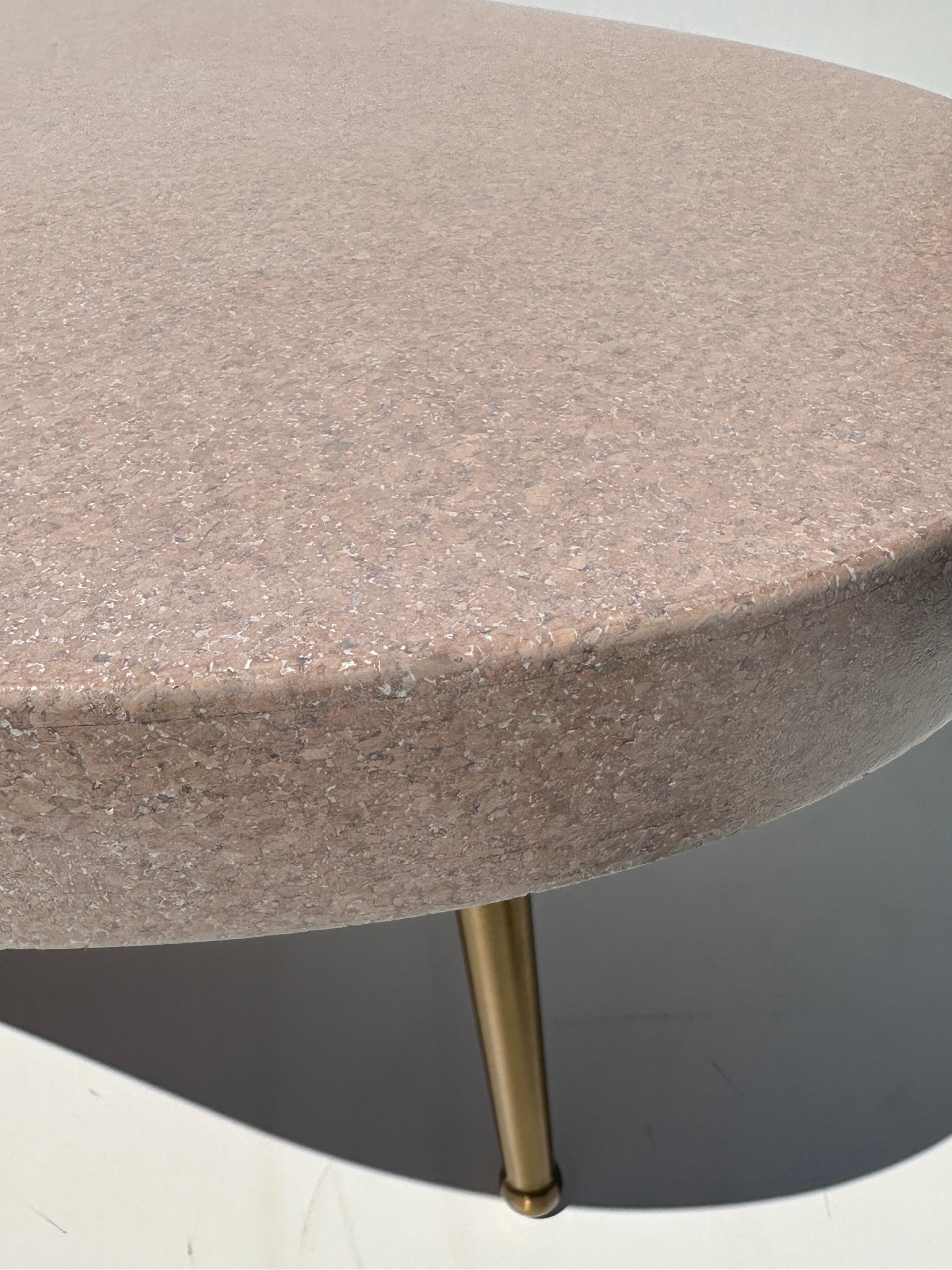 Table basse en liège en forme de boomerang en vente 5
