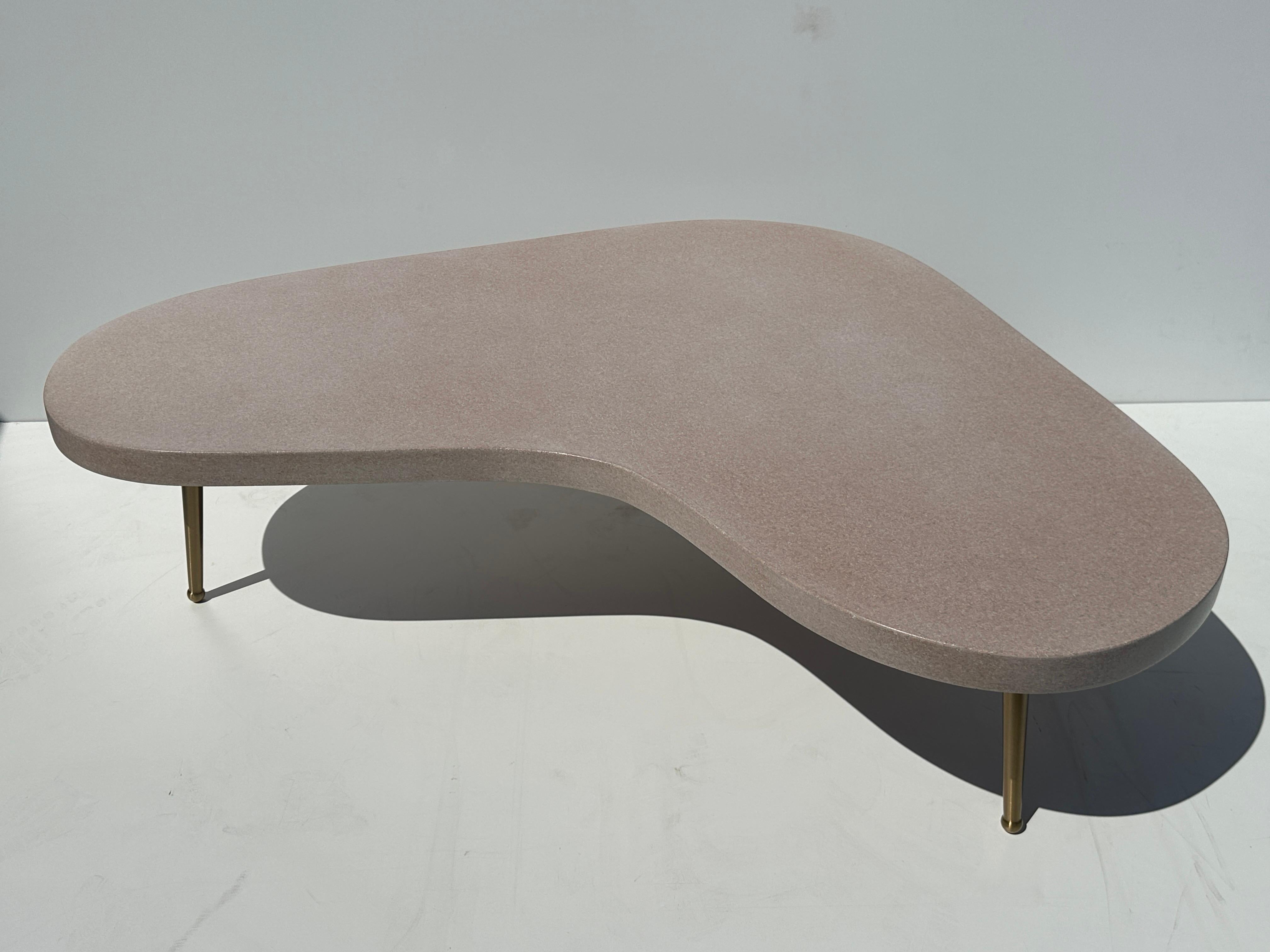 Table basse en liège en forme de boomerang en vente 6