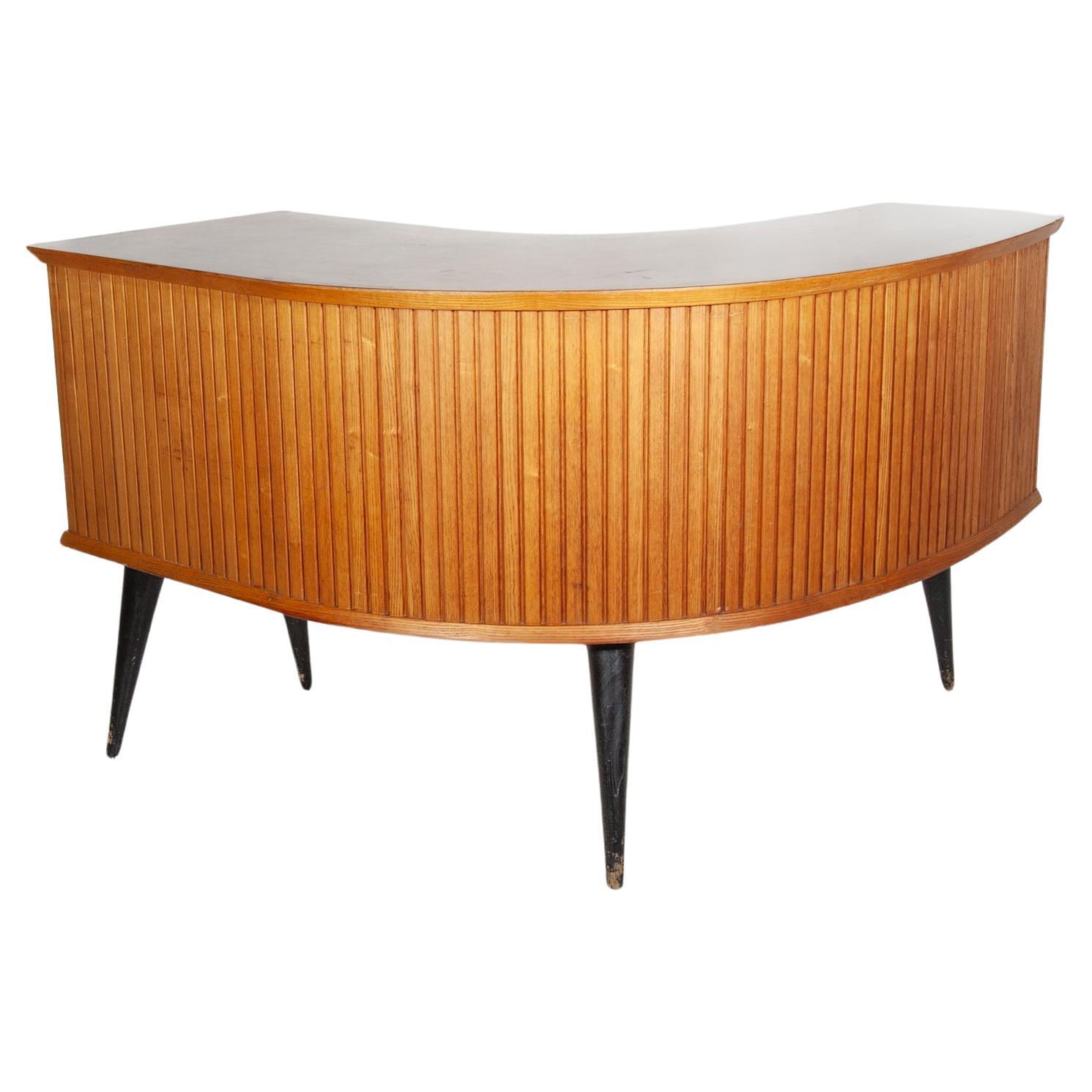 Bureau en forme de boomerang, comptoir de magasin, années 1950 par Alfred Hendrickx en vente