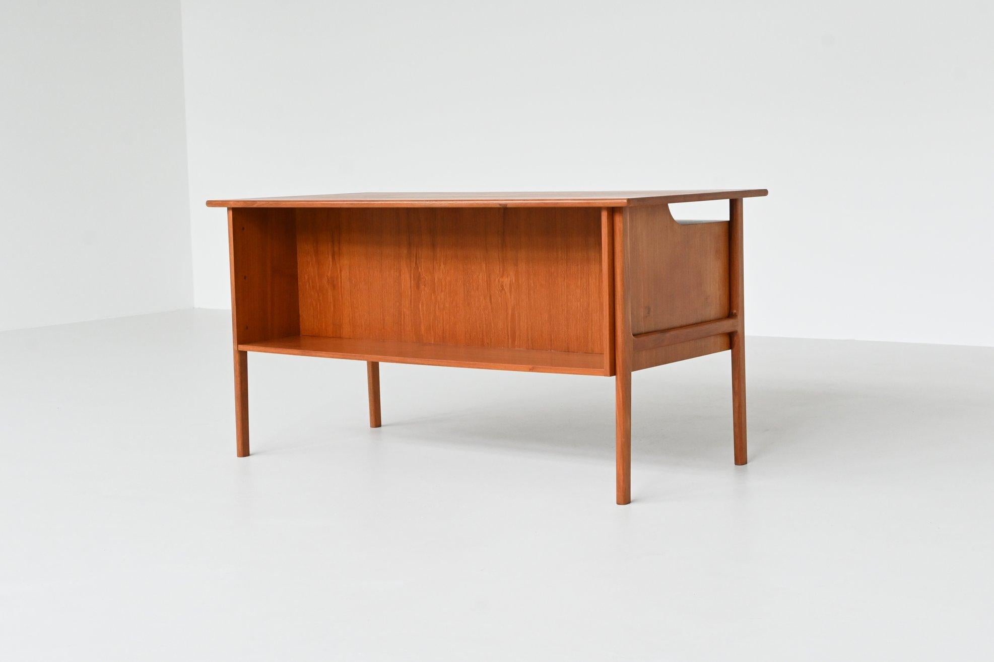 Boomerang shaped writing desk in teak IMHA Mobelfabrik Denmark 1960 In Good Condition In Etten-Leur, NL