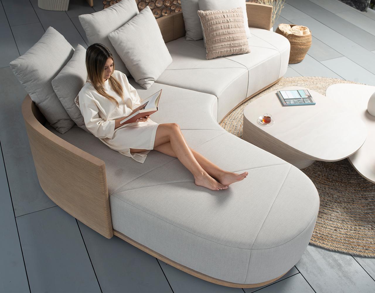 Boomerang Sofa with Corner by Piegatto, a Sculptural Sofa In New Condition For Sale In Guatemala, GU