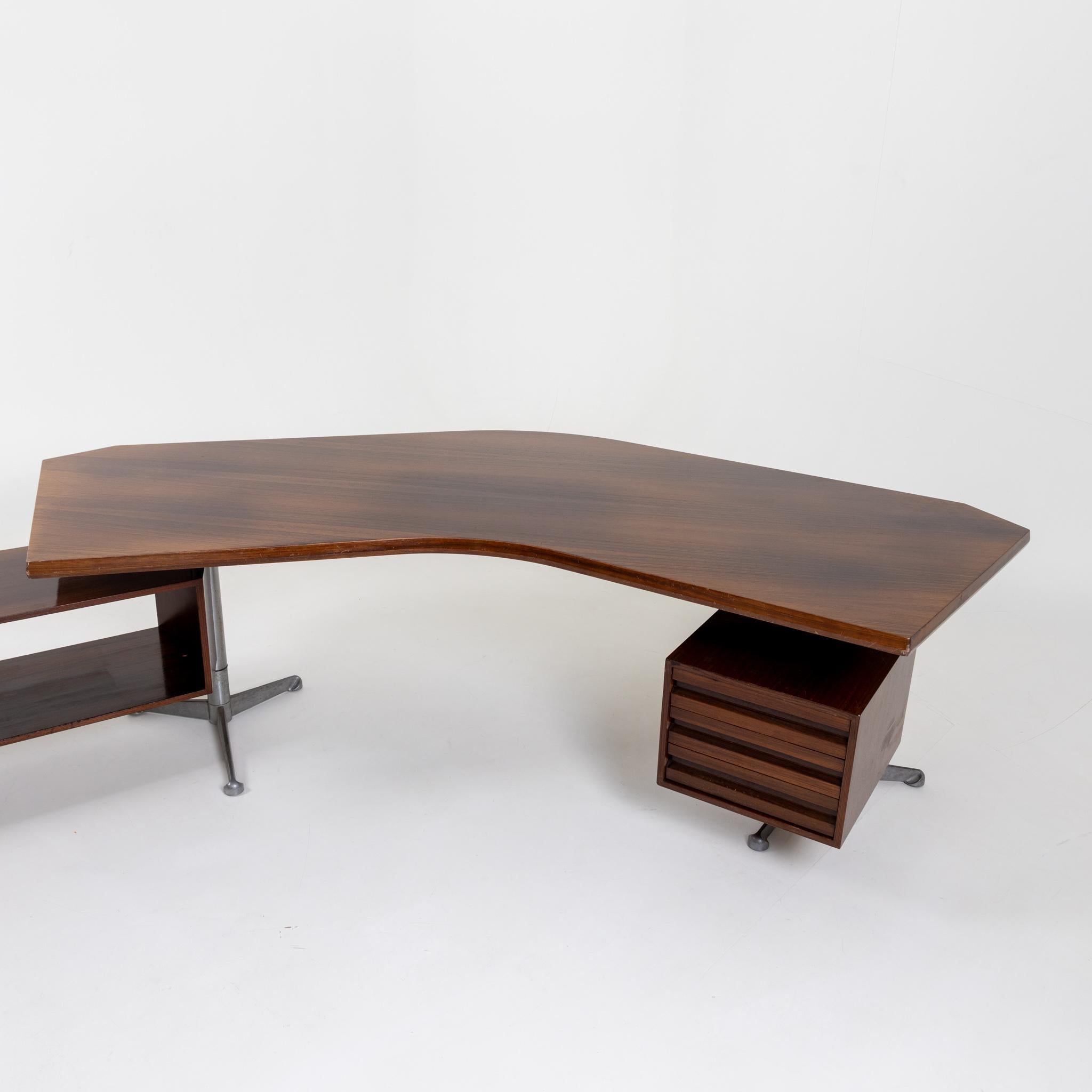 Boomerang T96 Desk by Osvaldo Borsani for Tecno, Italy 1950s 1