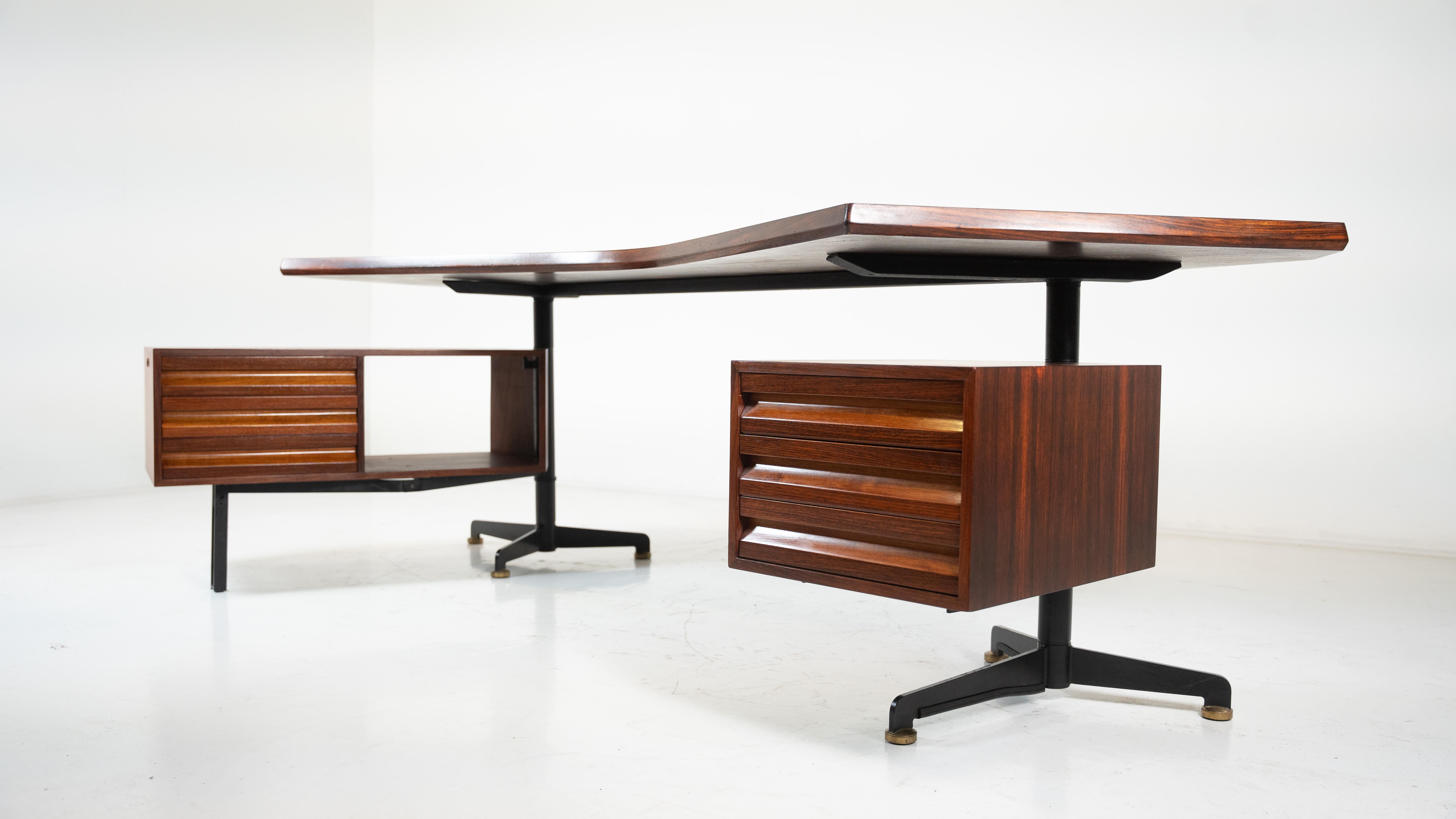 Italian Boomerang T96 Desk by Osvaldo Borsani for Tecno, Italy, 1960s