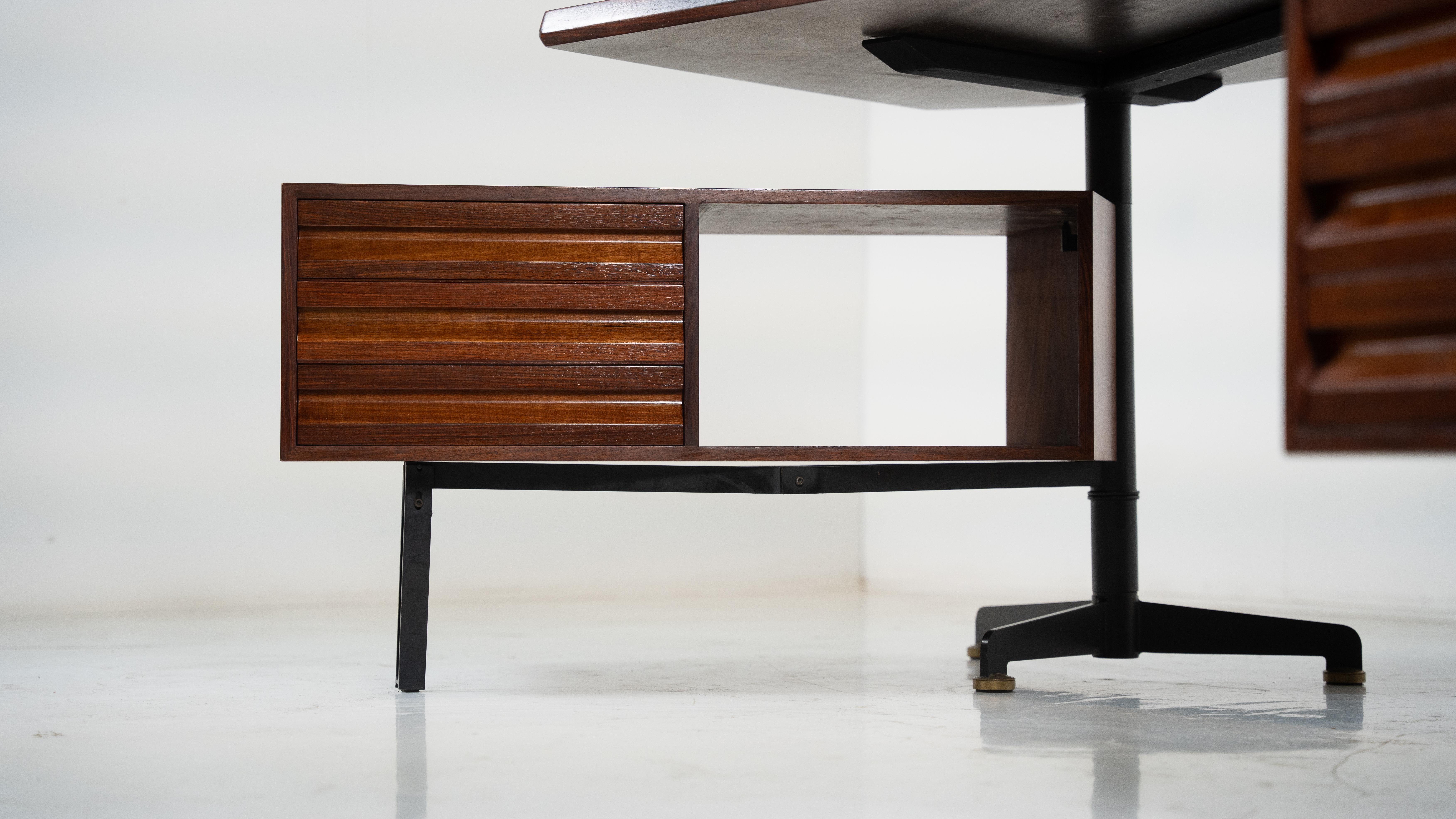 Mid-20th Century Boomerang T96 Desk by Osvaldo Borsani for Tecno, Italy, 1960s