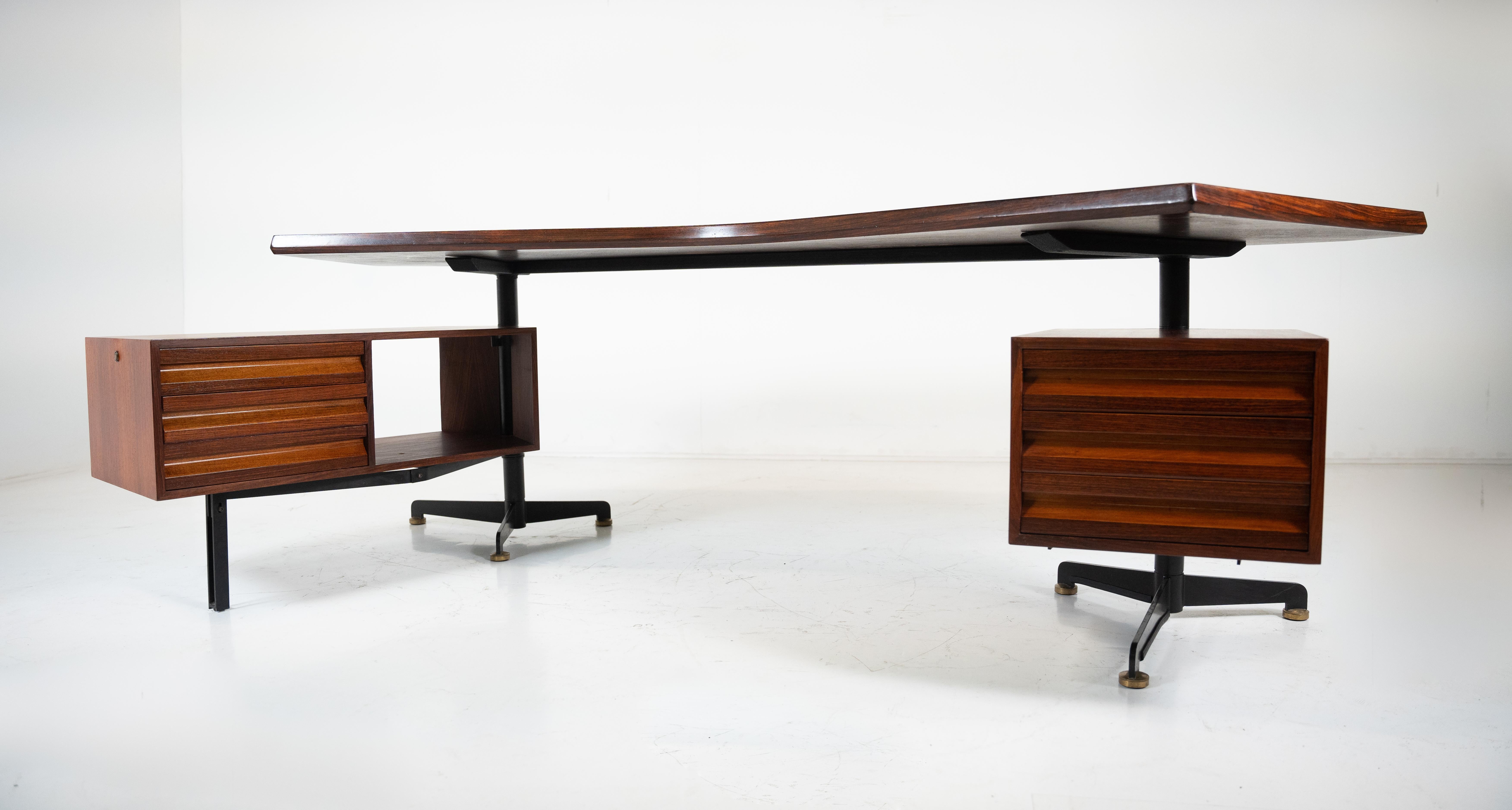 Wood Boomerang T96 Desk by Osvaldo Borsani for Tecno, Italy, 1960s