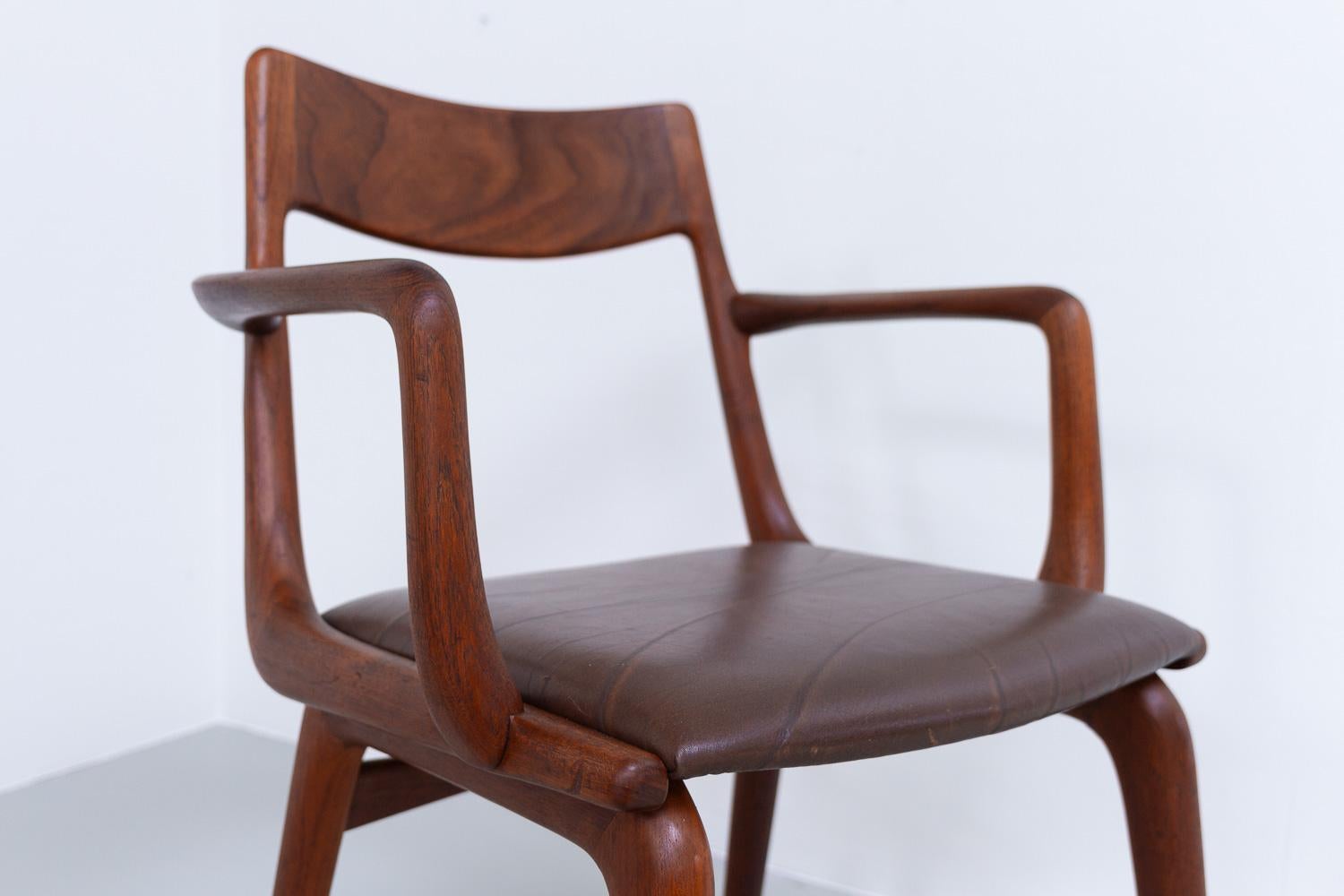 Boomerang Teak Armchair by Alfred Christensen for Slagelse Møbelværk, 1960s For Sale 13