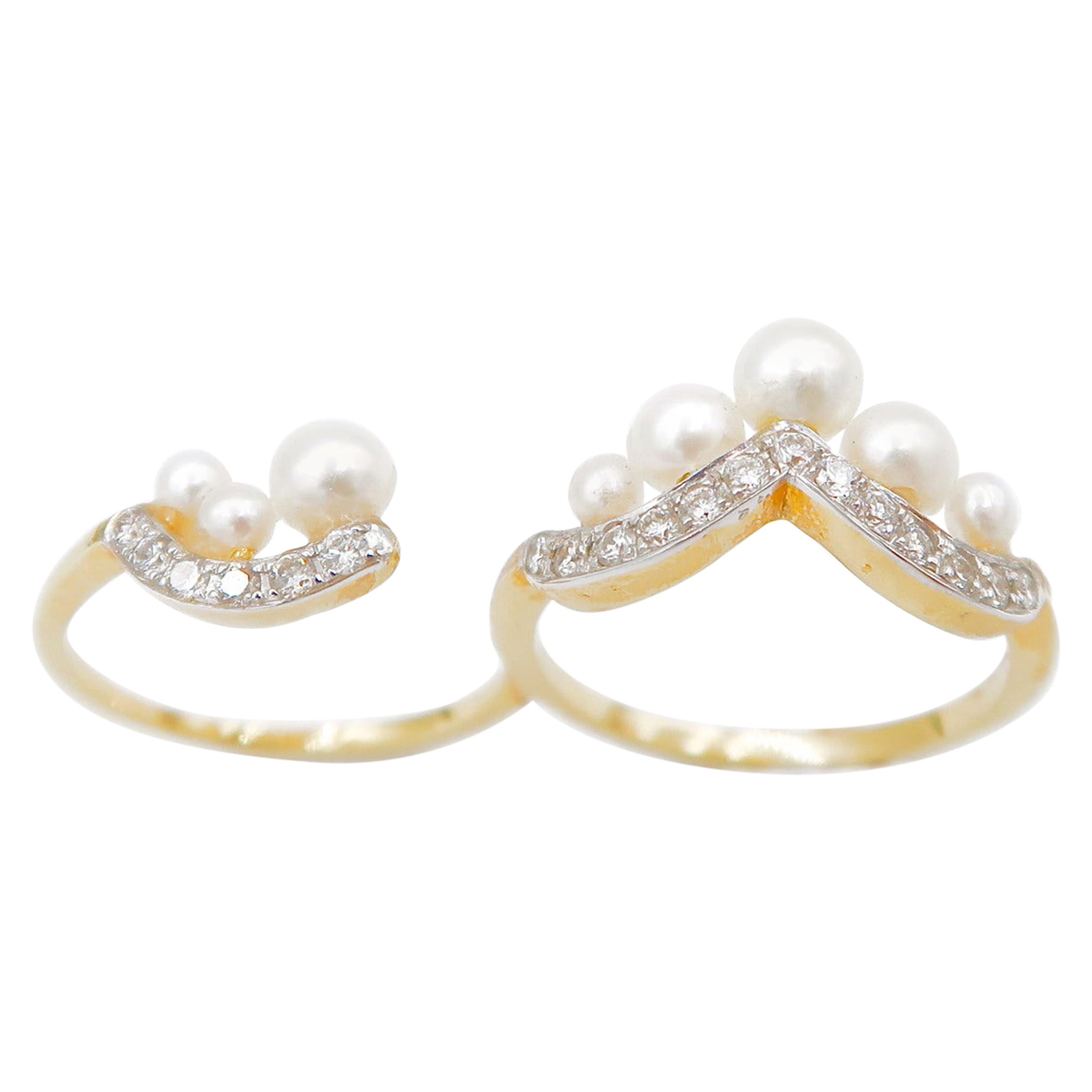 Boon 2 Fingers Graduated Pearl Ring and Diamond Crown 18 Karat Gold For Sale