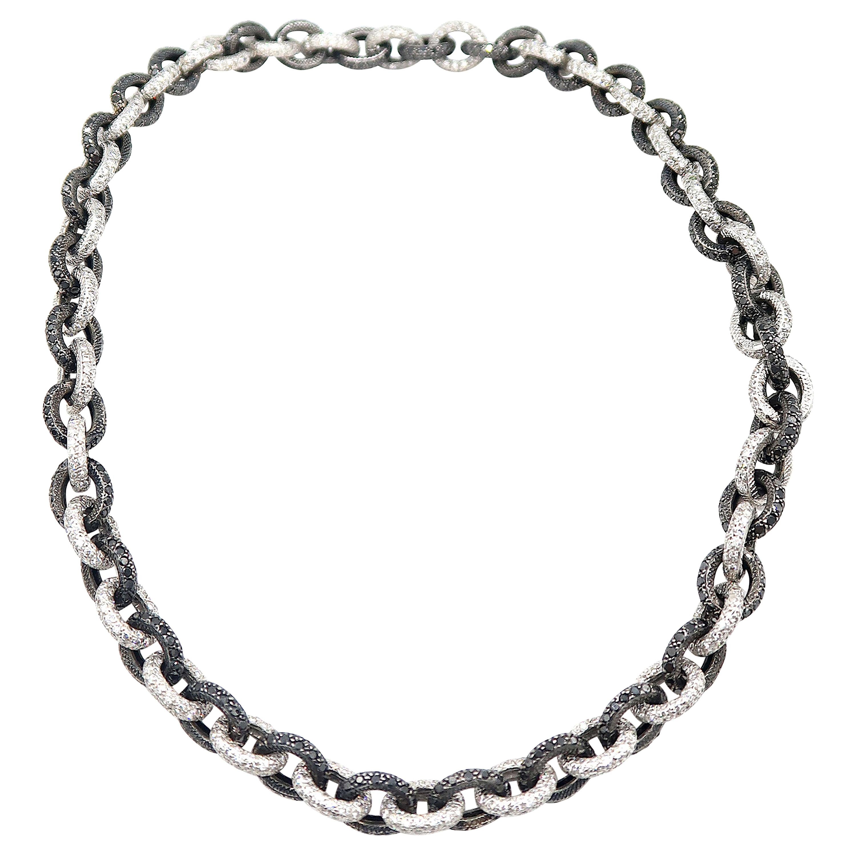 BOON Black and White Diamond Pavé Link Chain Necklace in 18 Karat Gold For Sale