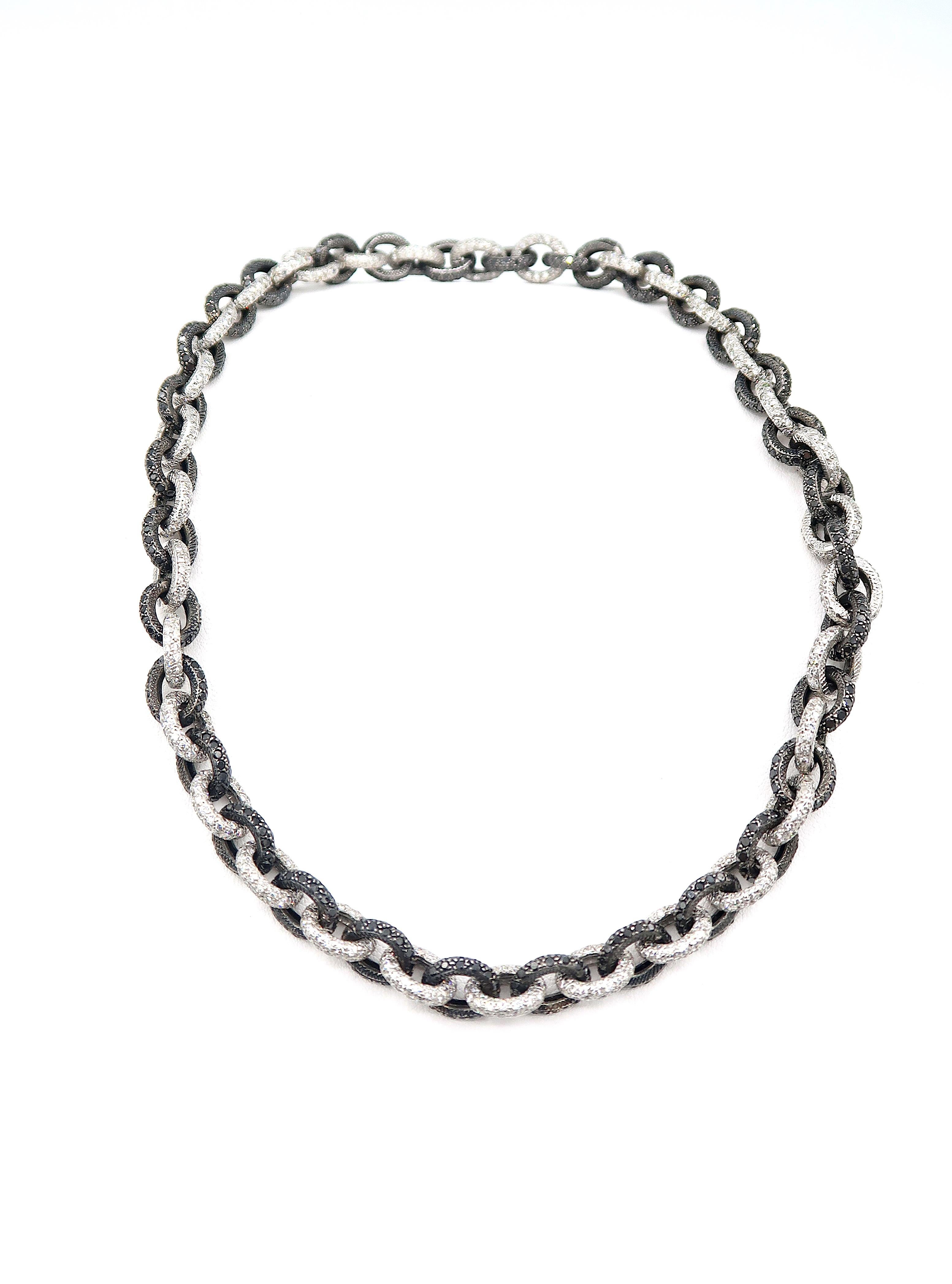 BOON Black and White Diamond Pavé Link Chain Bracelet and Chain Necklace in 18K White Gold

BOON Black and White Diamond Pavé Link Chain Bracelet in 18K White Gold
Length: 7.25 inches
White Diamond: 5.25 ct
Black Diamond: 5.69 ct
Gold: 18K White