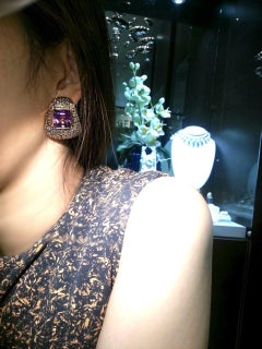 Boon Flamboyant Blue Sapphire 20 Carat Amethyst 18k Yellow Gold Clip-On Earrings