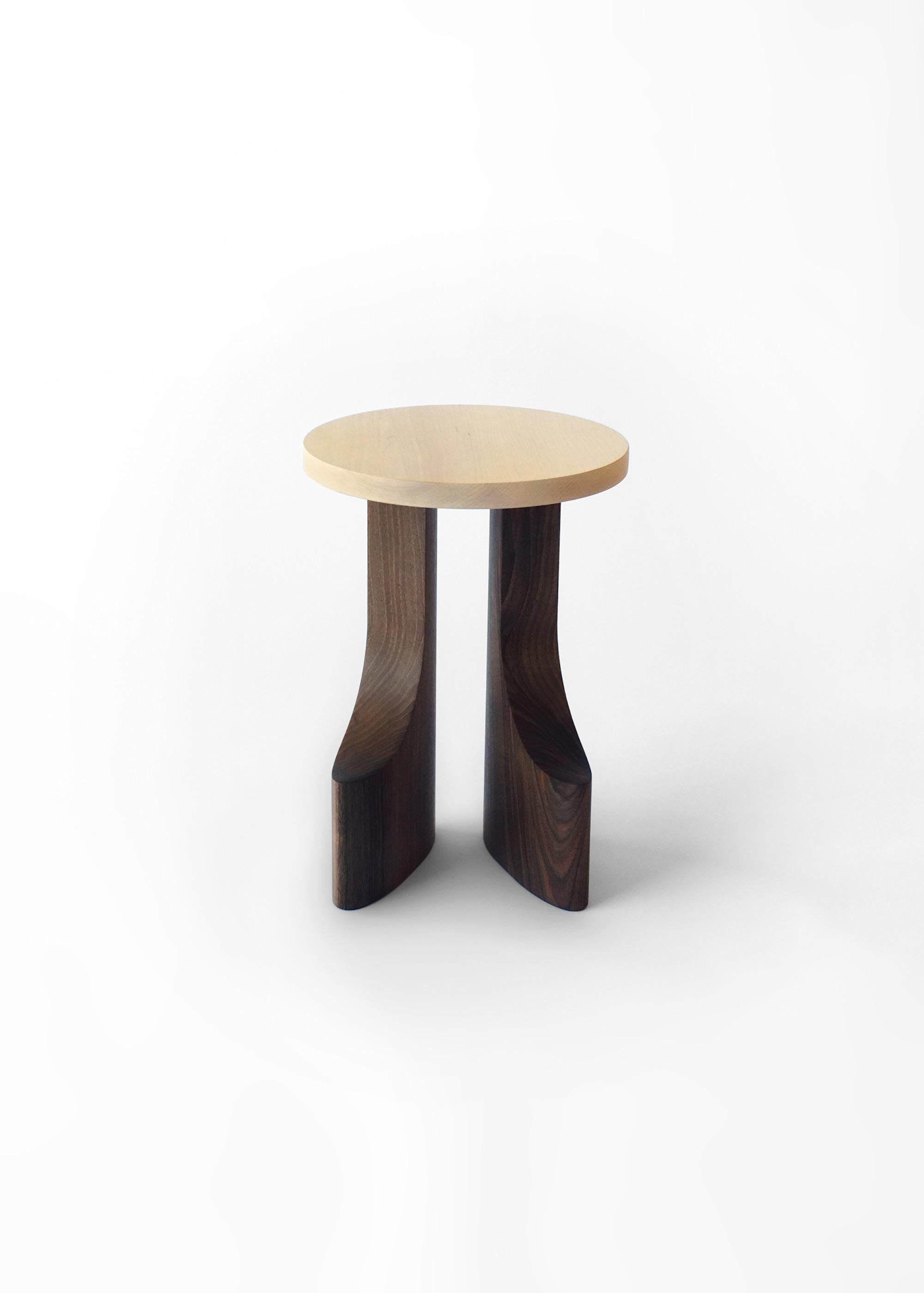 Americano Sgabello Boot - Sgabello scultoreo moderno in legno massiccio realizzato a mano in vendita