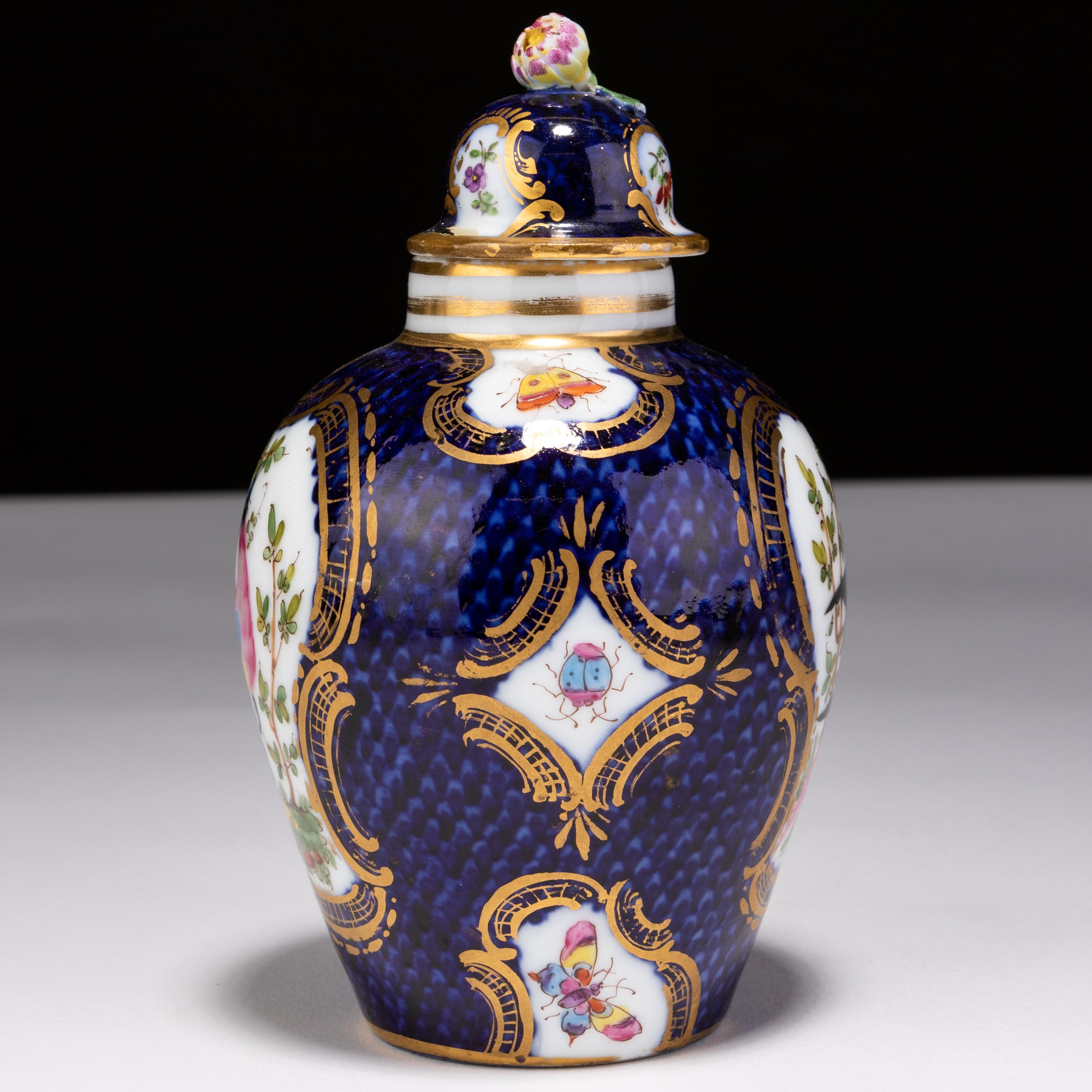 Booths Asiatic Pheasant Cobalt English Porcelain Lidded Vase 19th Century 
Very good condition
From a private collection
Free international shipping