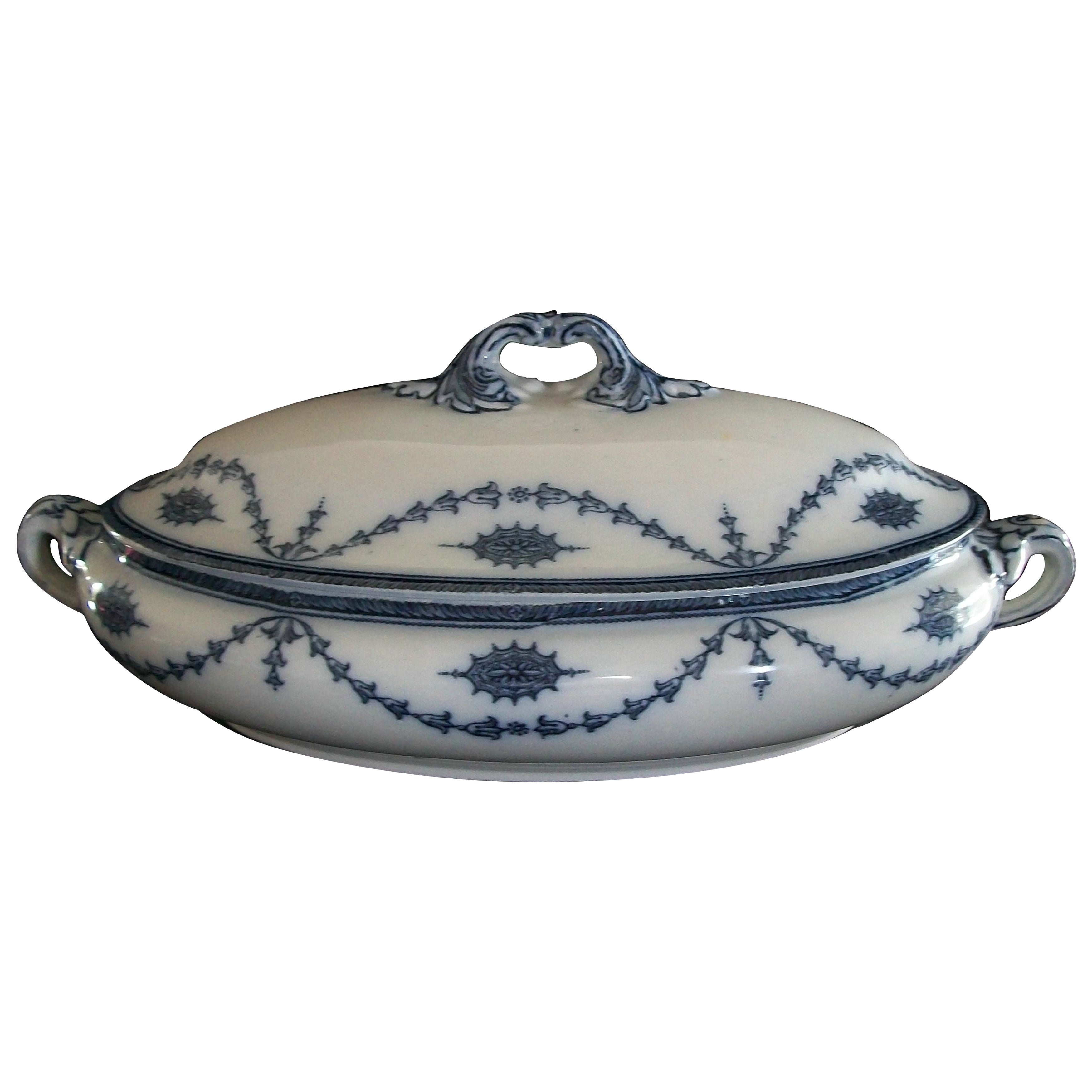 BOOTHS - Modello Chippendale - Antico piatto da portata blu - K.K. - C. 1906 in vendita