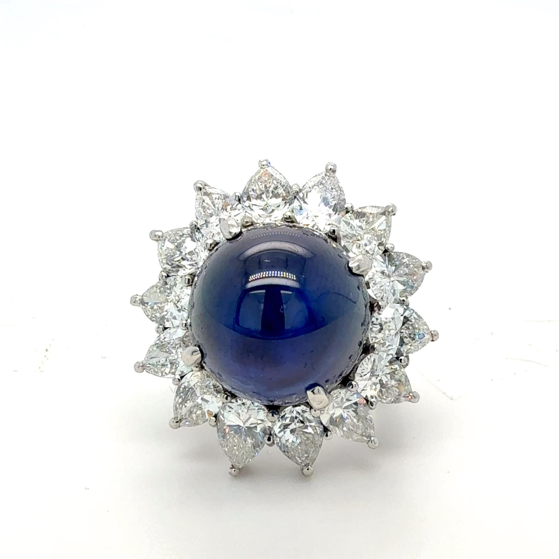 Bora & Co Anillo de platino con zafiro estrella y diamantes certificado AGL de 20,20 ct

Este anillo Bora & Co, una extraordinaria muestra del arte de la naturaleza, incluye un fascinante zafiro estrella de 20,20 quilates con certificado AGL, que