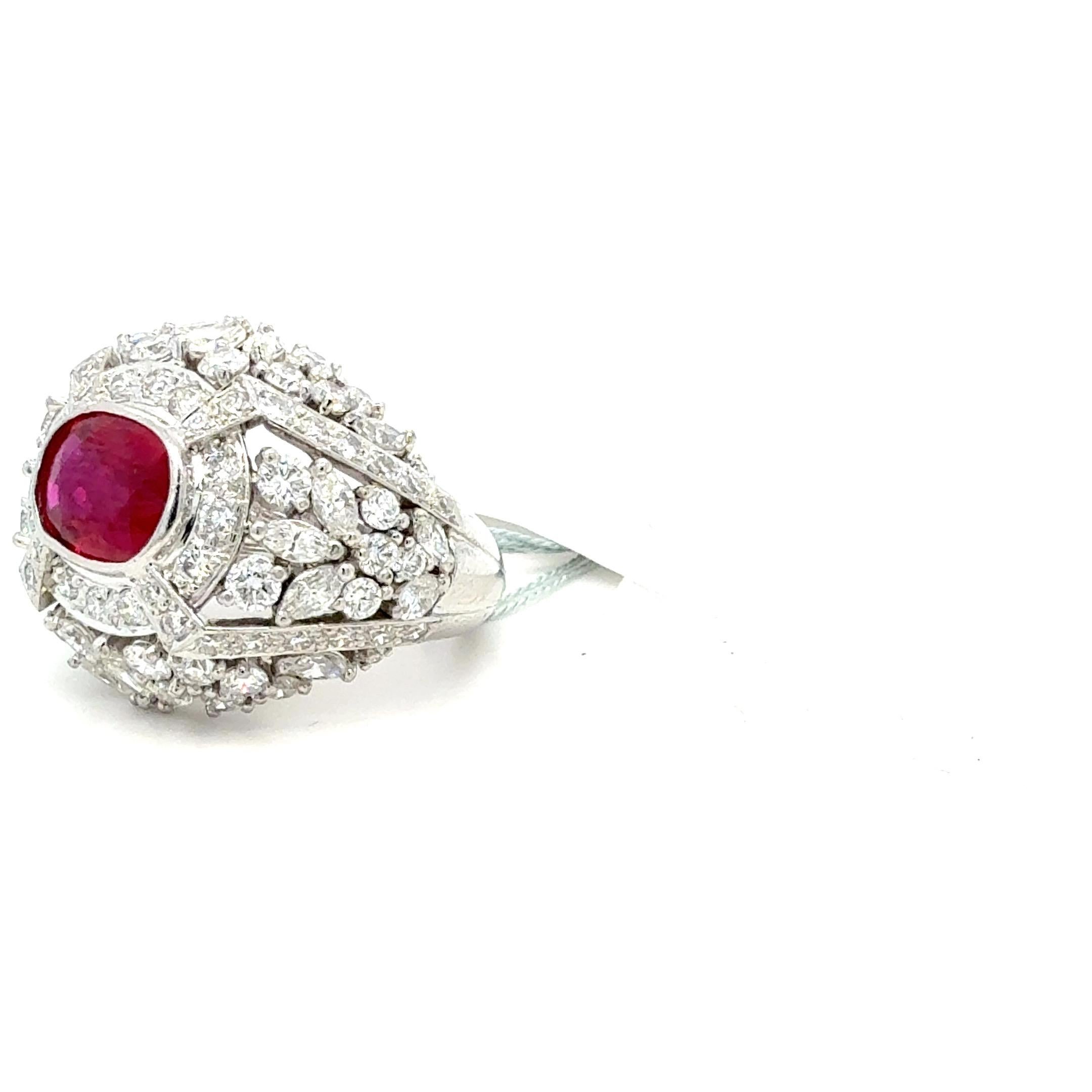 Bora & Co Anello con rubino di Birmania e diamanti naturali certificato GRS da 3,20 carati In condizioni buone in vendita a New York, NY